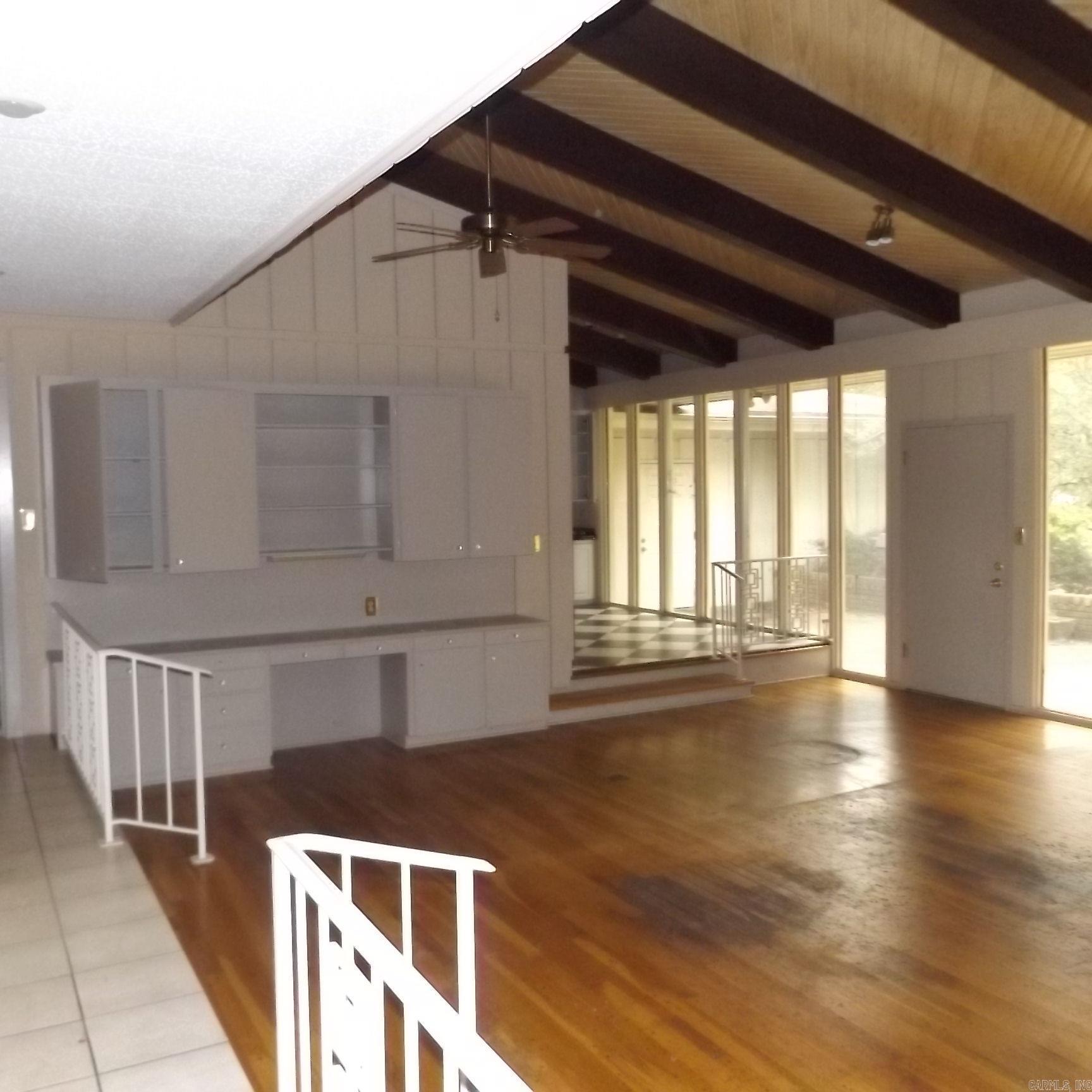 COUNTRY CLUB COLONY - Residential