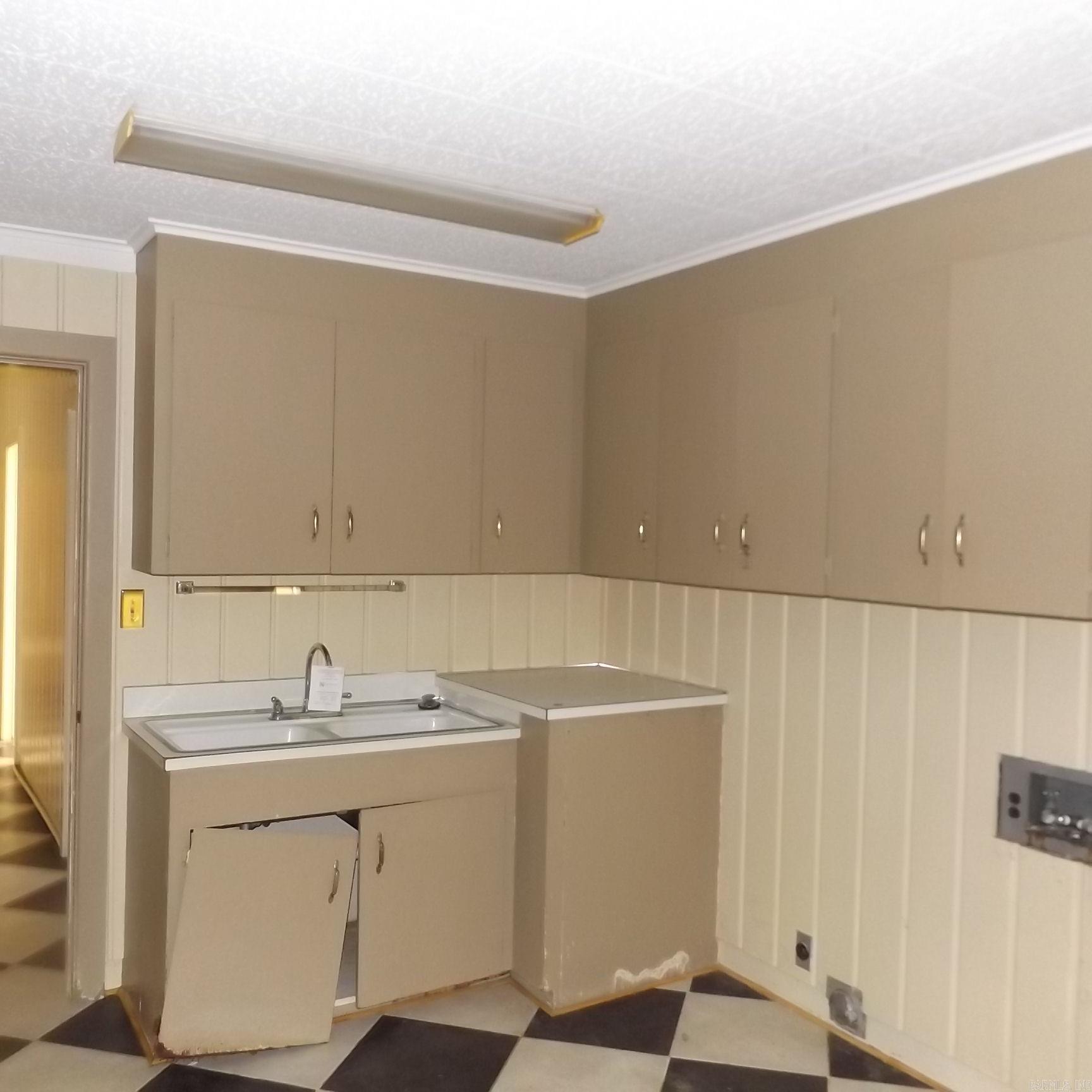 COUNTRY CLUB COLONY - Residential