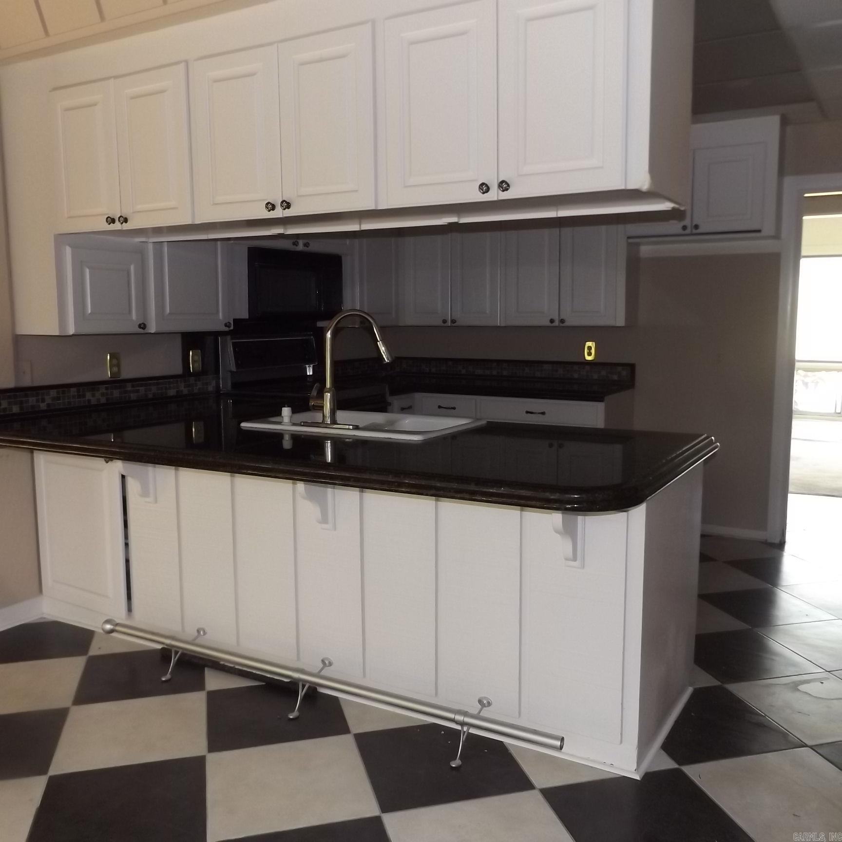 COUNTRY CLUB COLONY - Residential