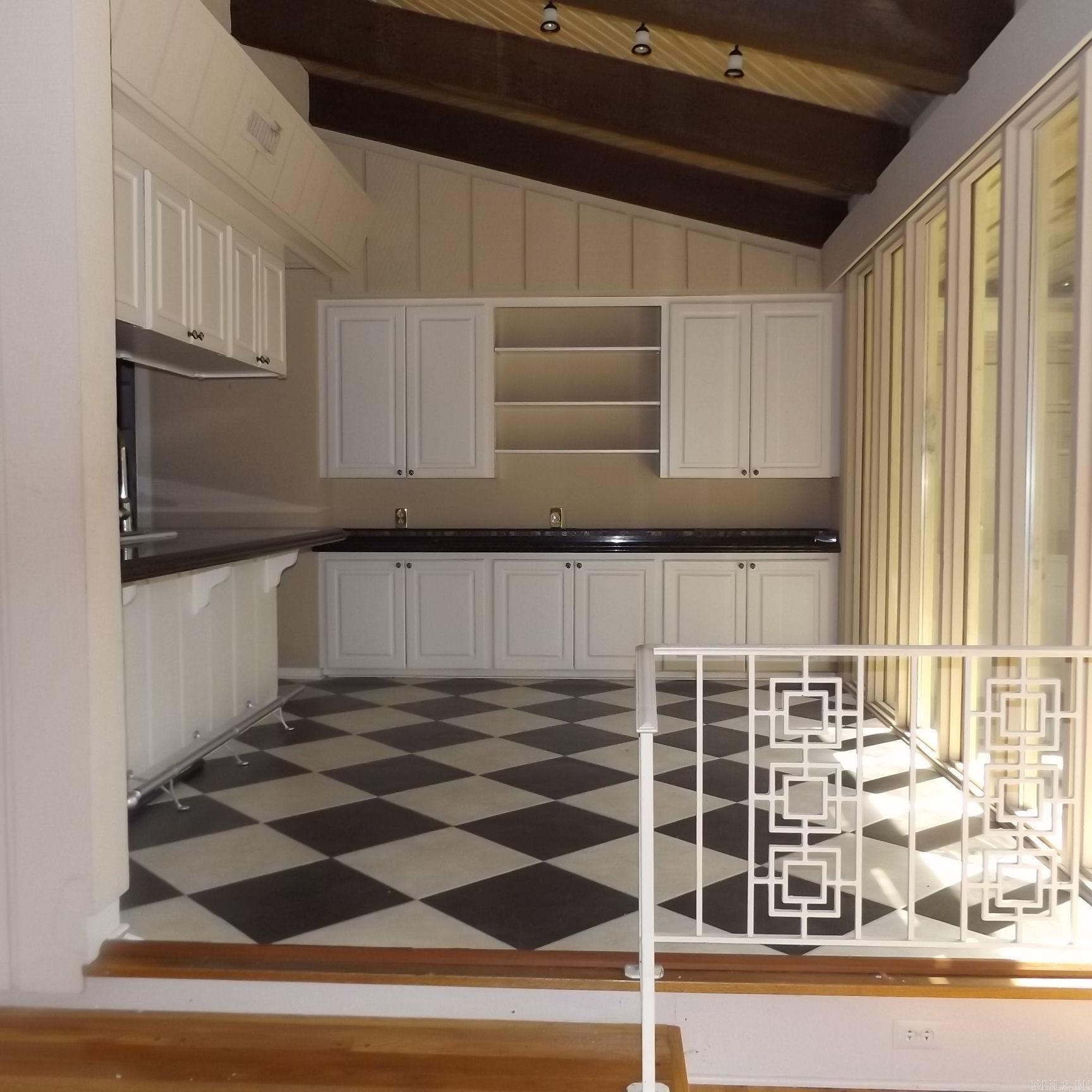 COUNTRY CLUB COLONY - Residential