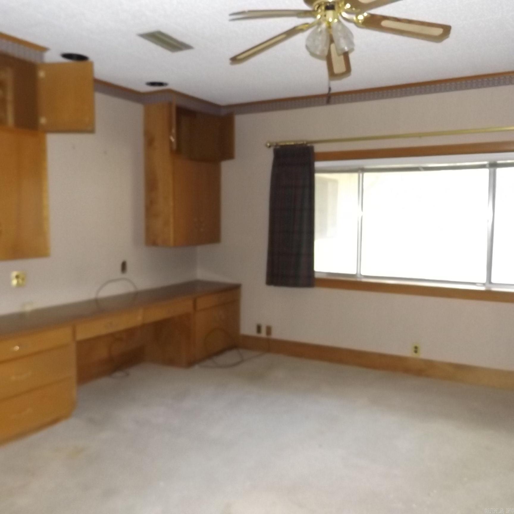 COUNTRY CLUB COLONY - Residential