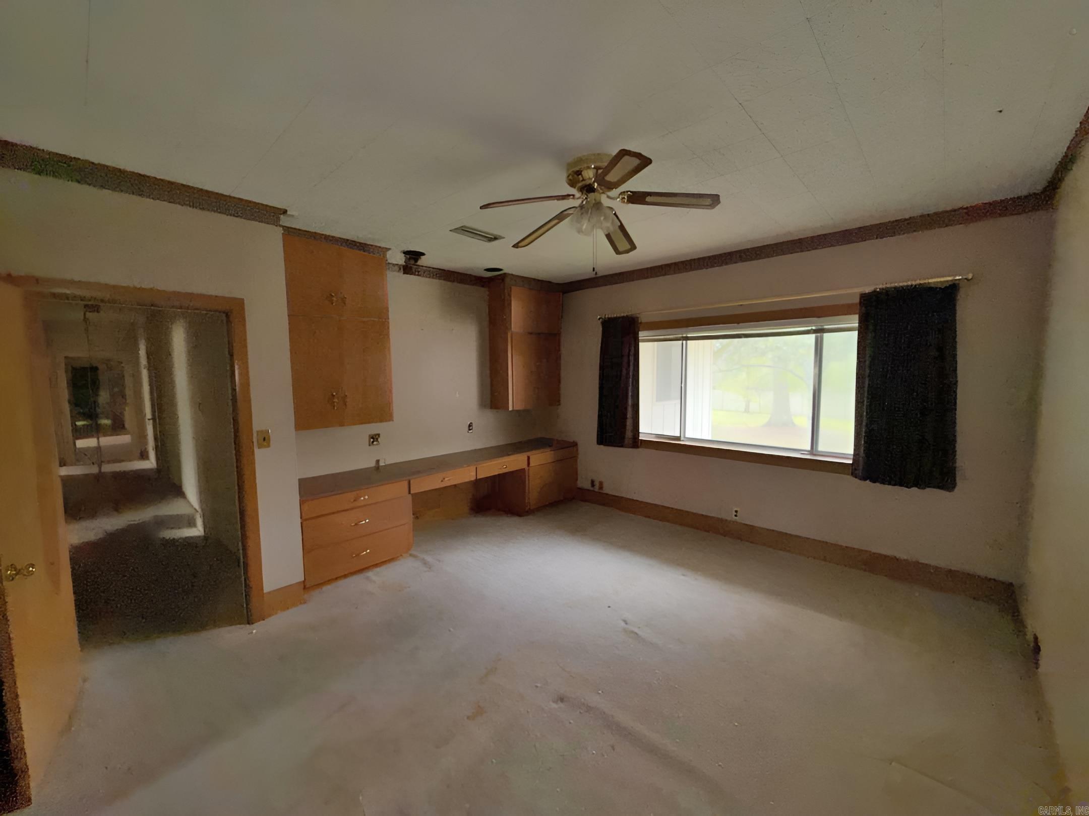 COUNTRY CLUB COLONY - Residential