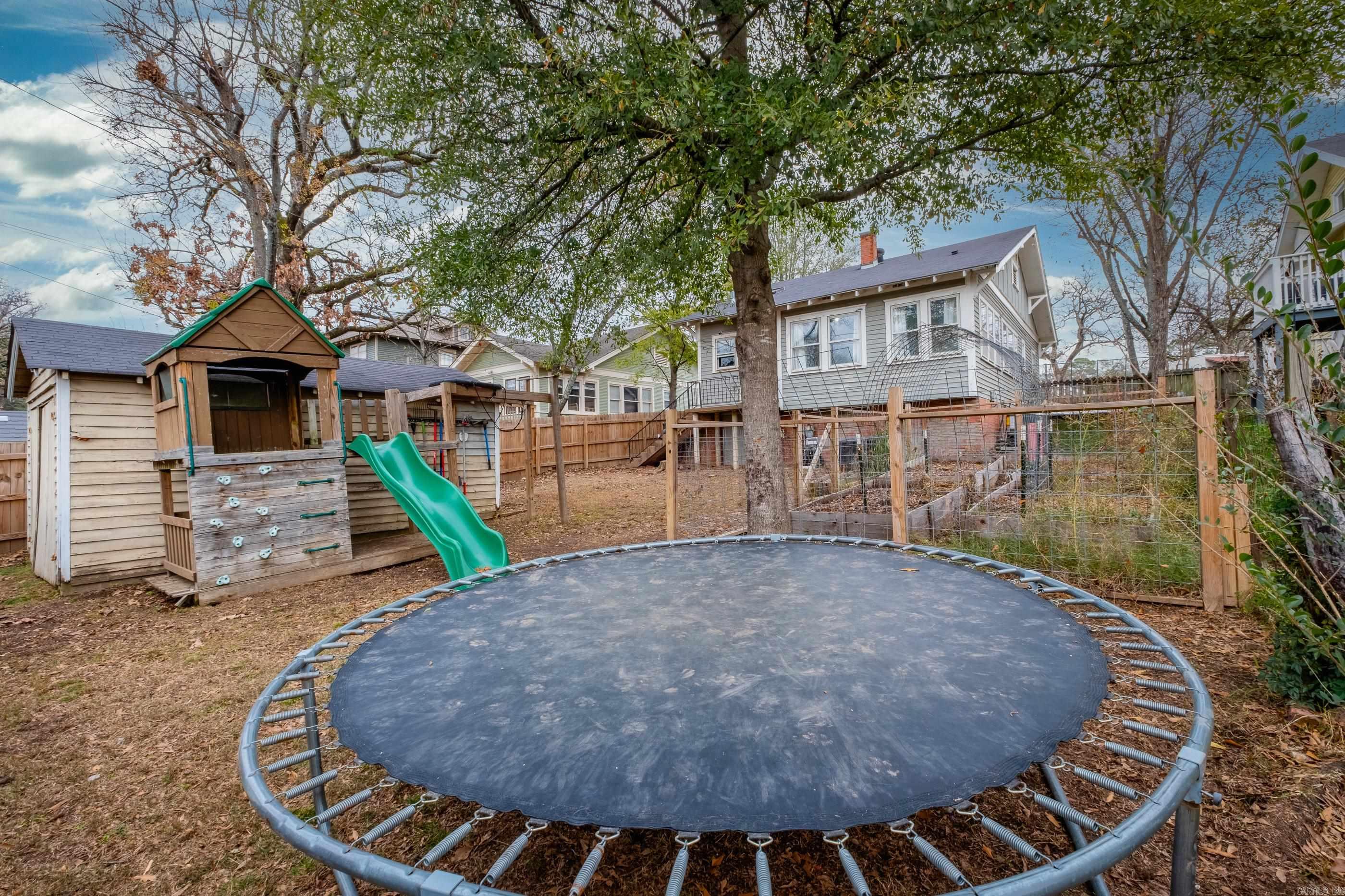 YOUNGS PARK - Residential