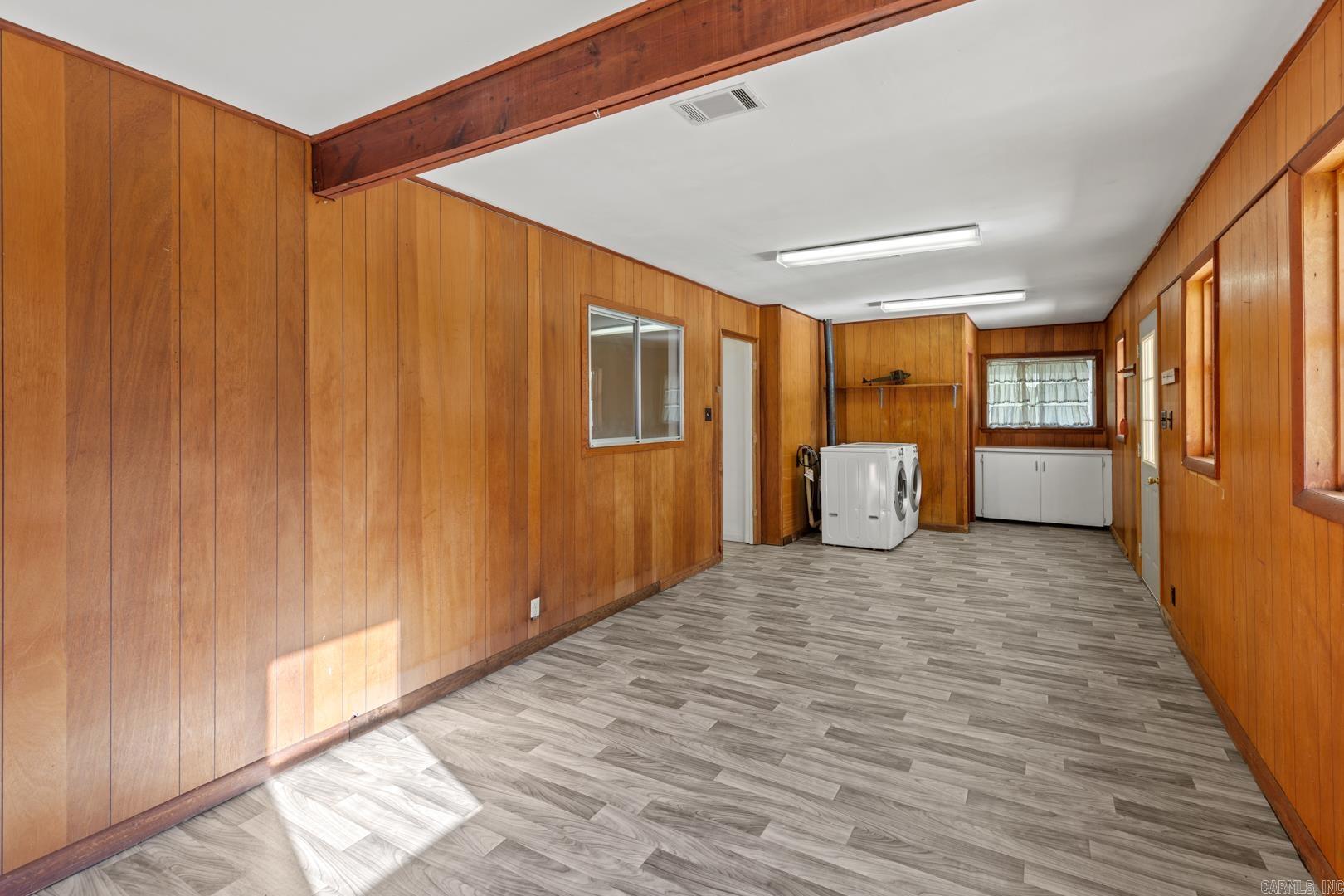 Lake Mena - Residential Lease