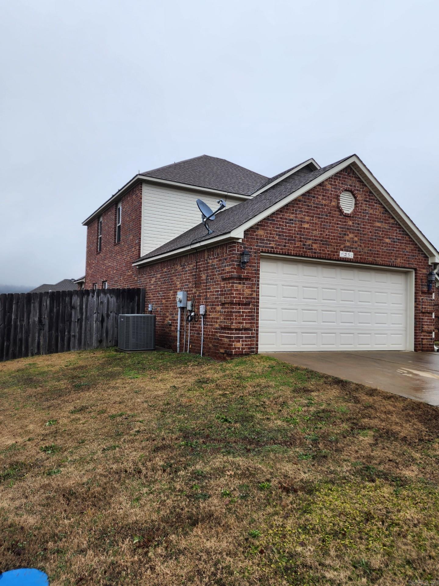 NORTH HILLS ESTATES - Residential