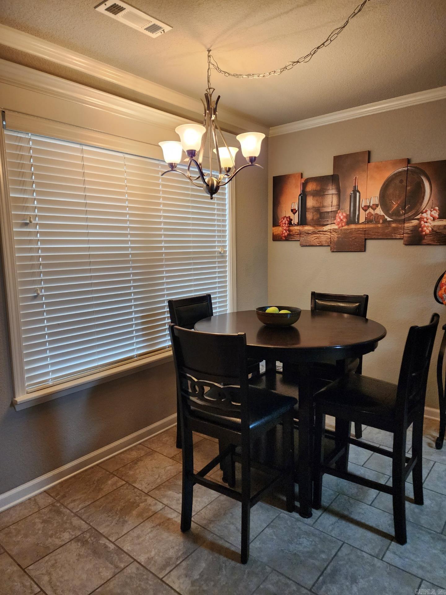 NORTH HILLS ESTATES - Residential