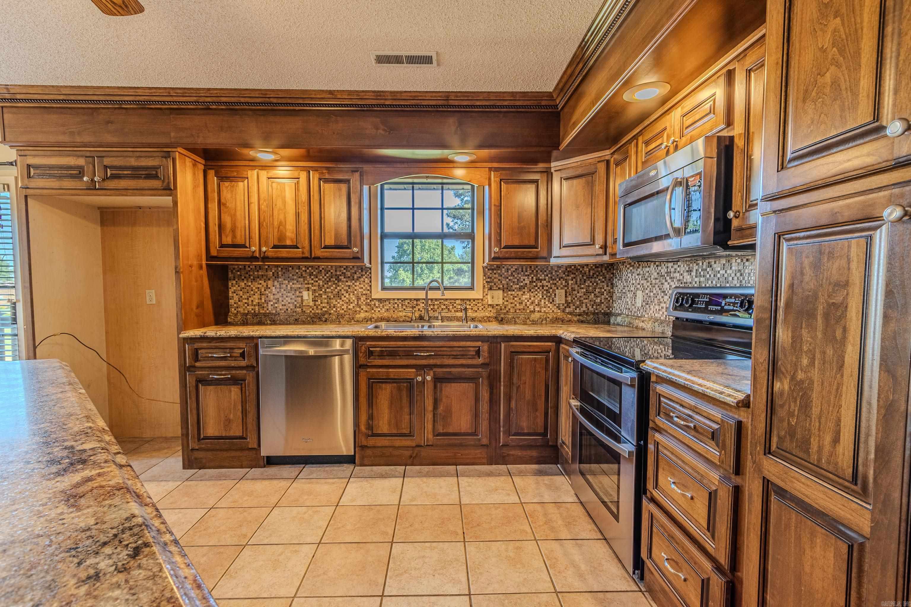 WALNUT VALLEY - Residential