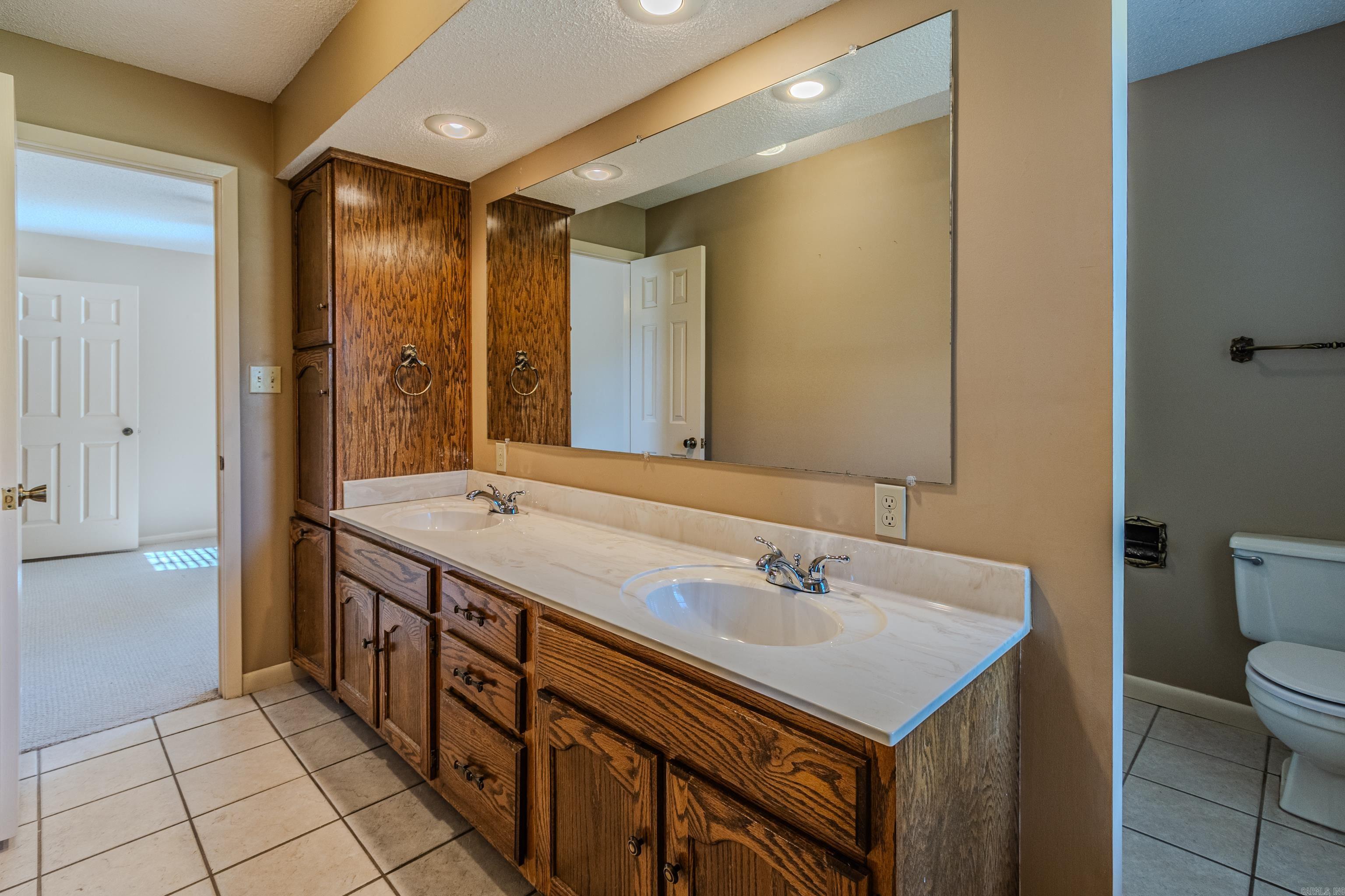 WALNUT VALLEY - Residential