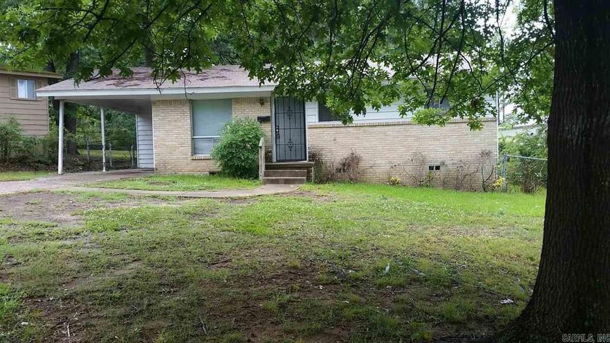 Cozy 3 bedroom 1 bath home in Wakefield.  Just minutes from University Ave for shopping and dinning locations.