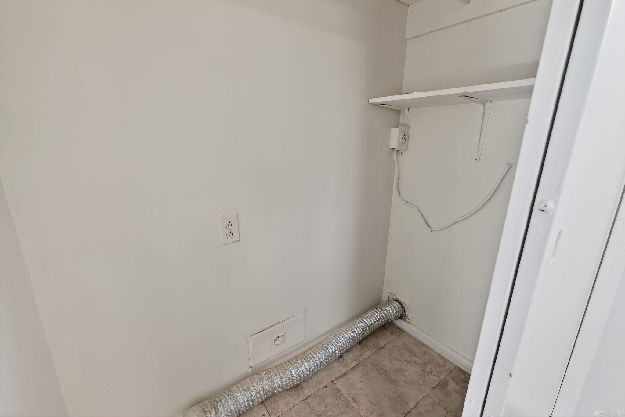 MEADOWCLIFF - Residential