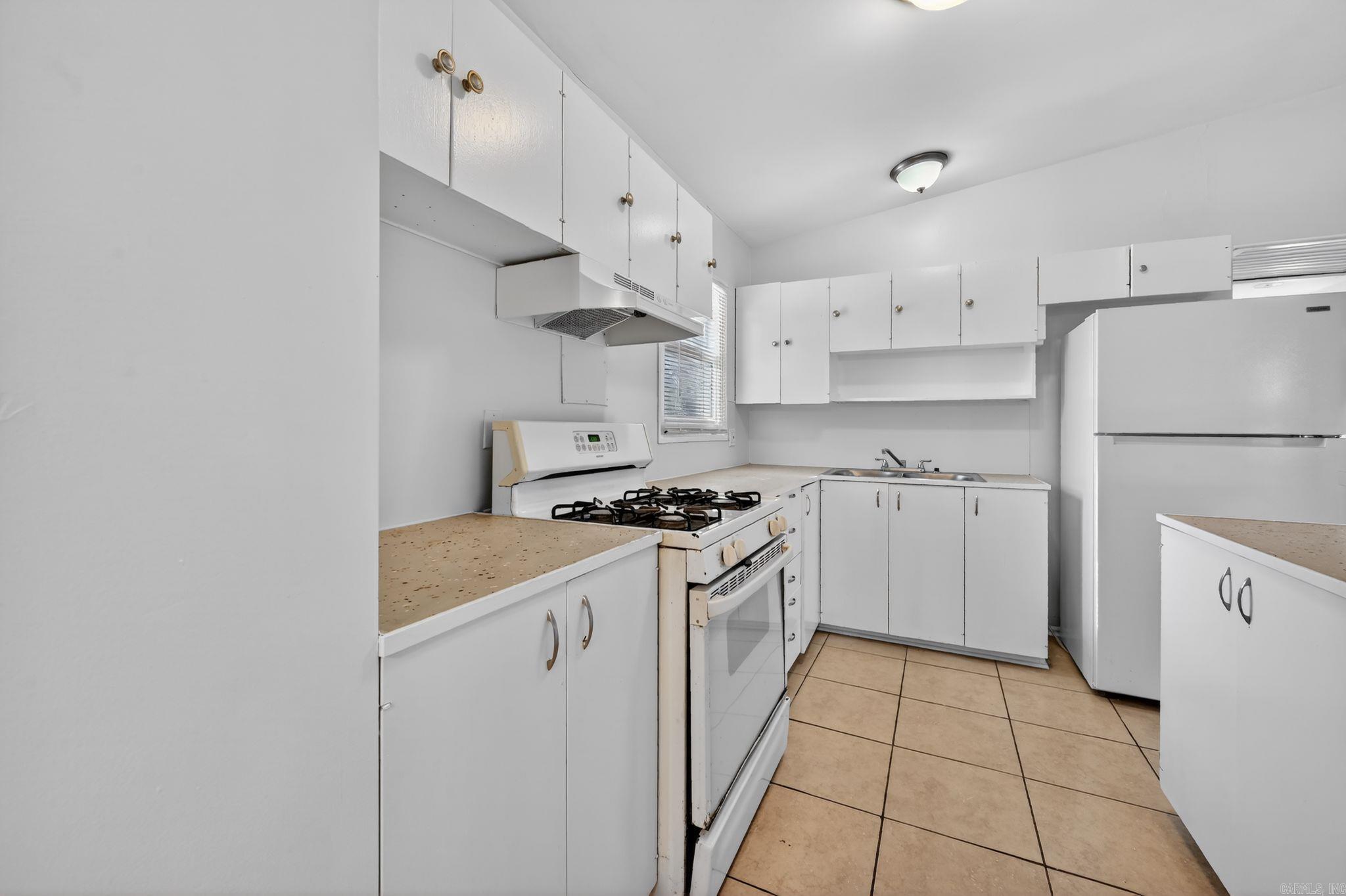 MEADOWCLIFF - Residential