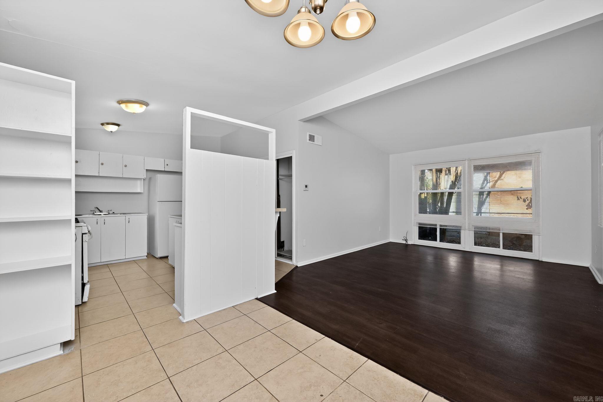 MEADOWCLIFF - Residential