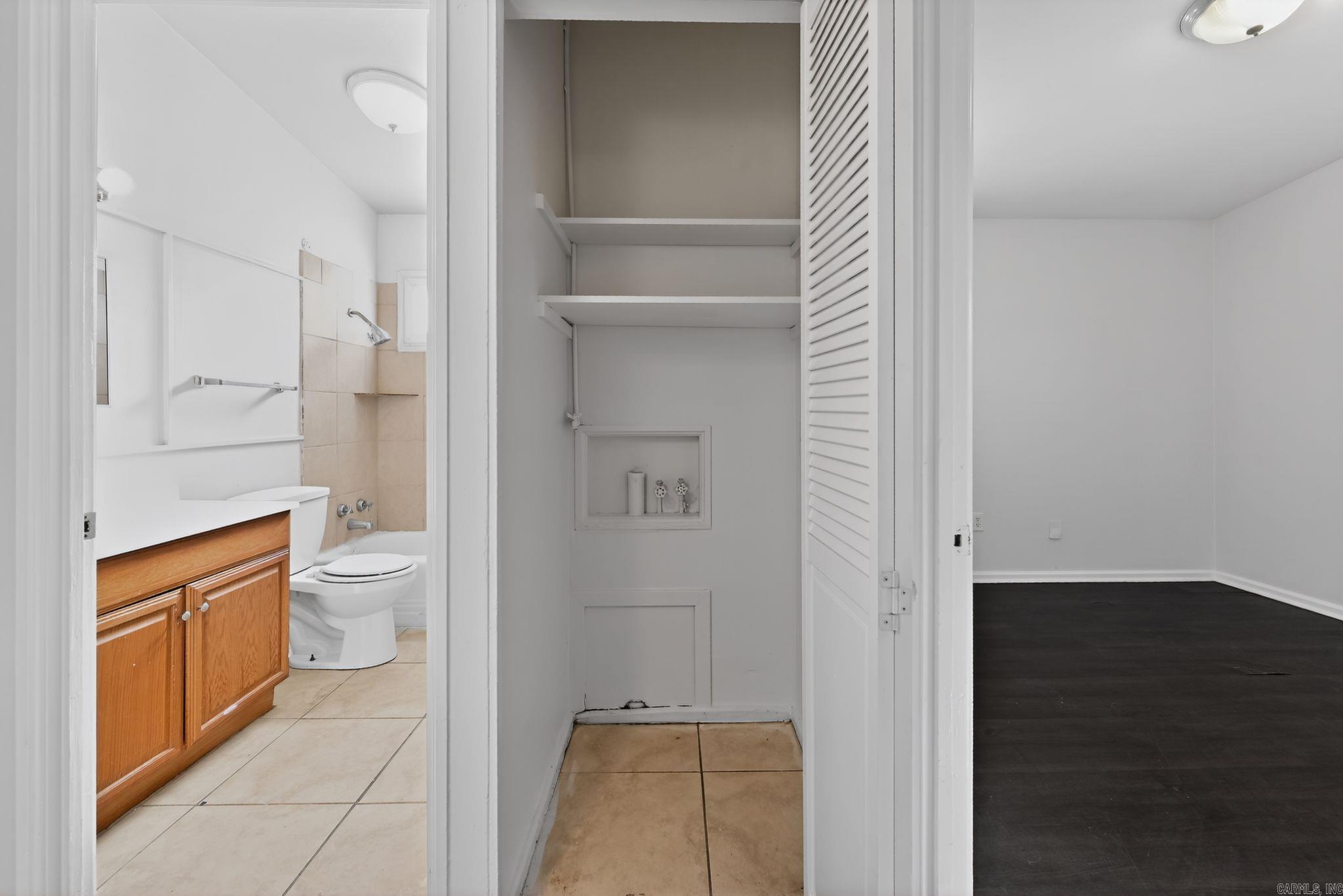 MEADOWCLIFF - Residential