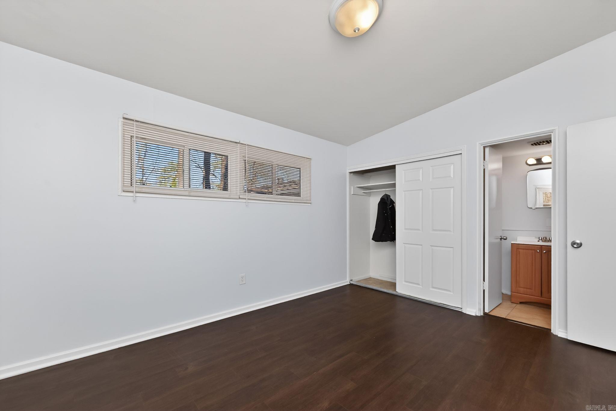 MEADOWCLIFF - Residential