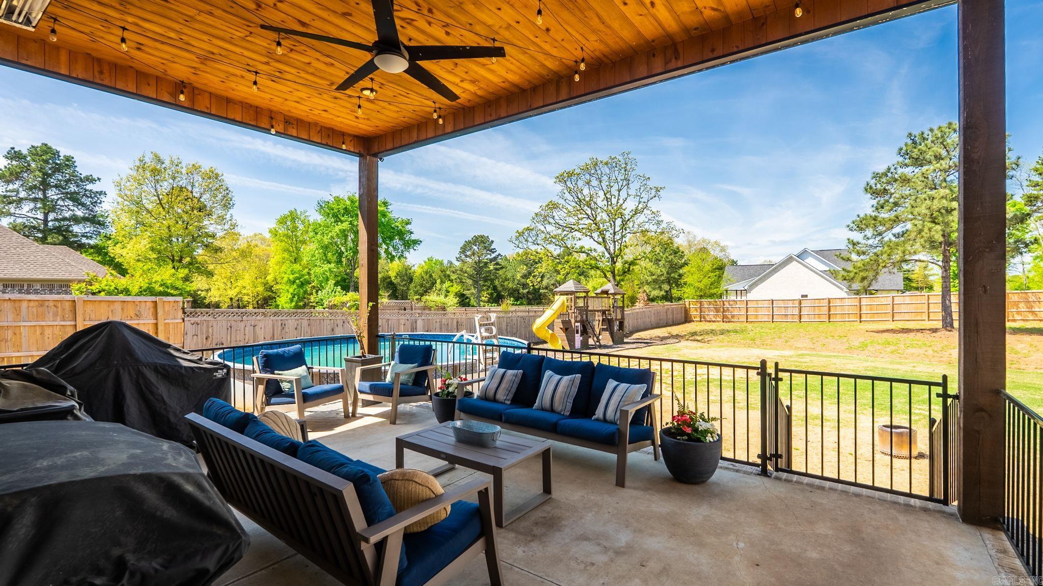 COYOTE RIDGE - Residential