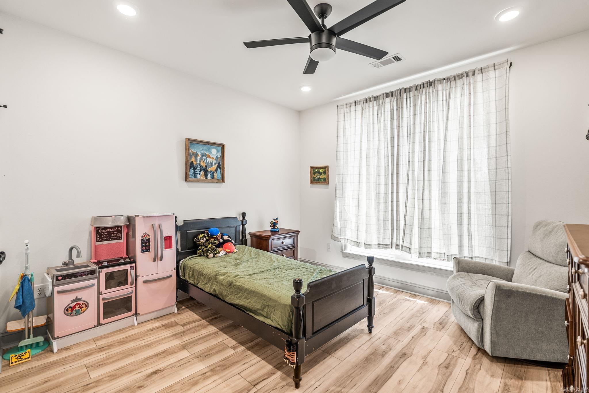 COYOTE RIDGE - Residential