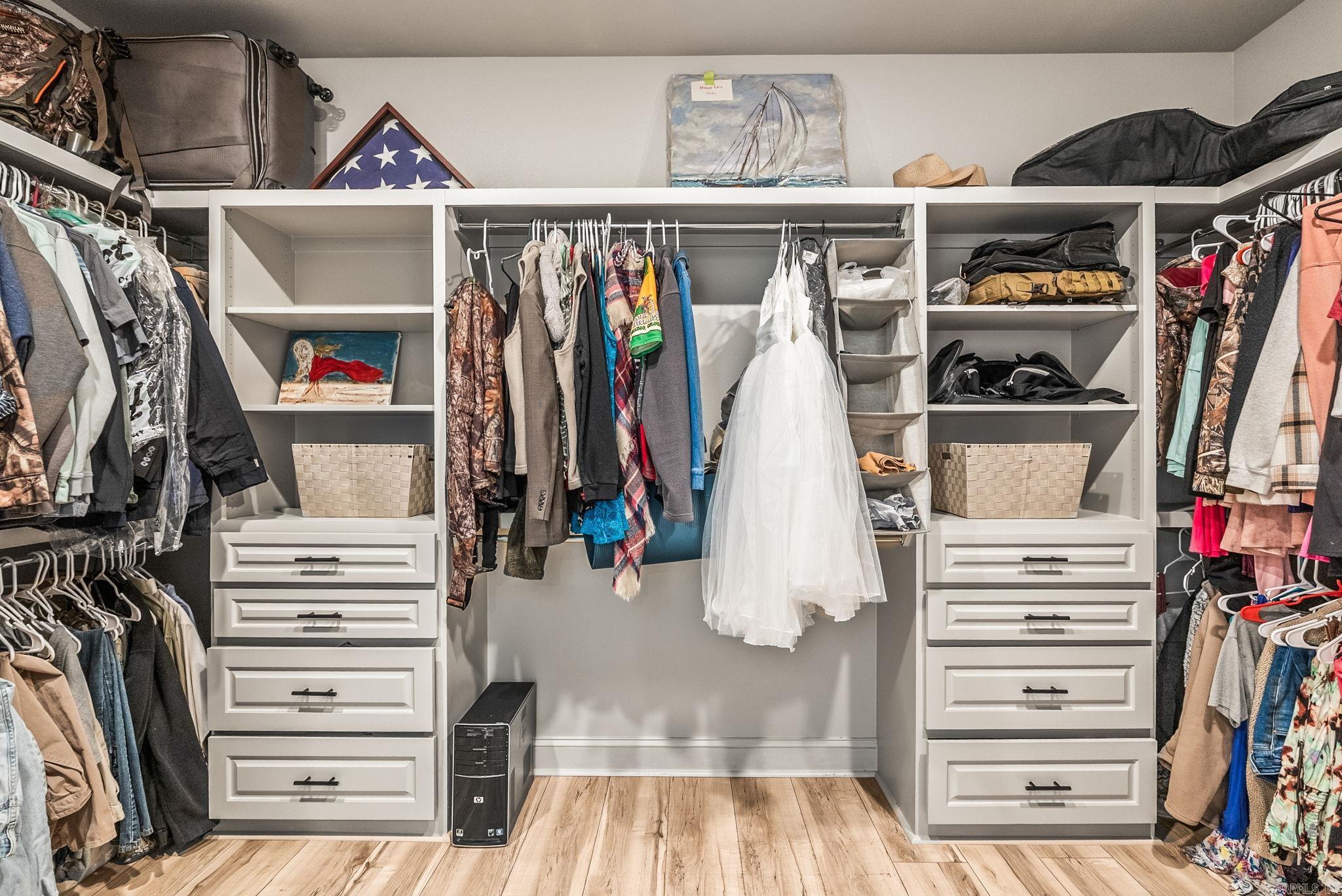 COYOTE RIDGE - Residential