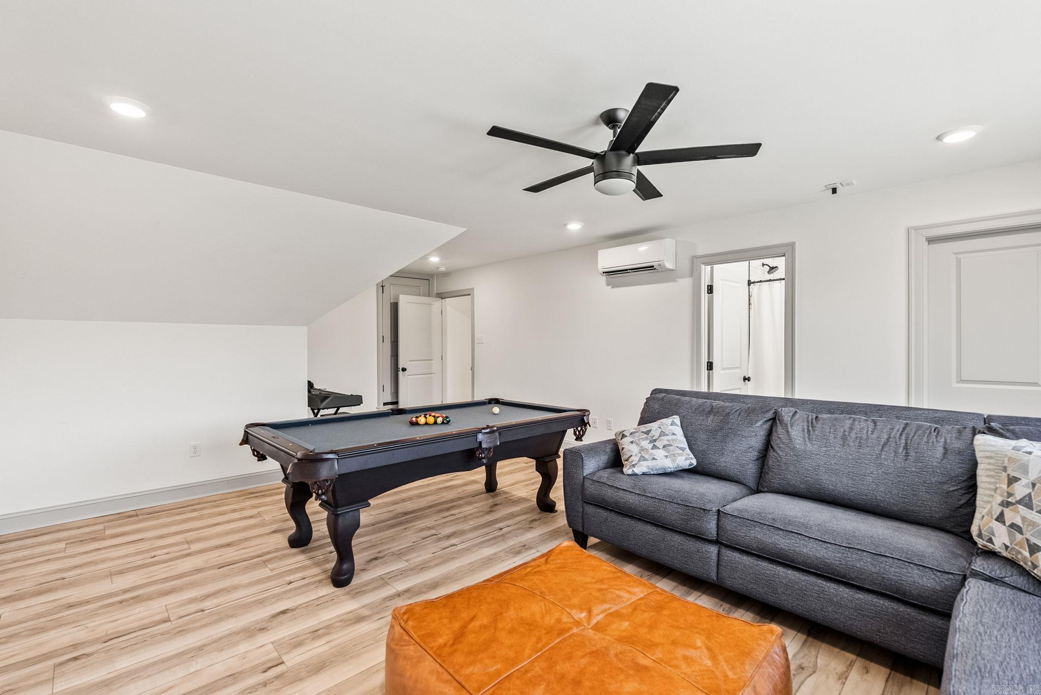 COYOTE RIDGE - Residential