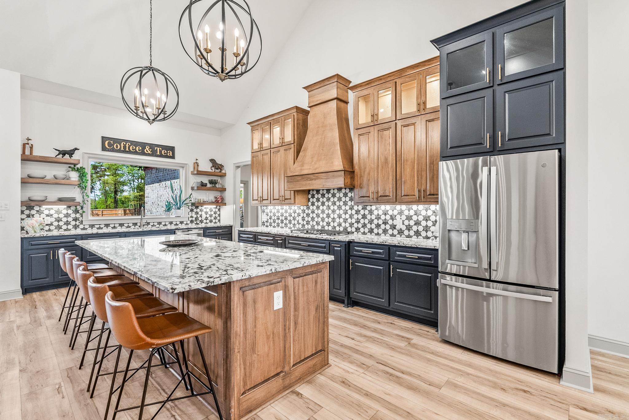 COYOTE RIDGE - Residential