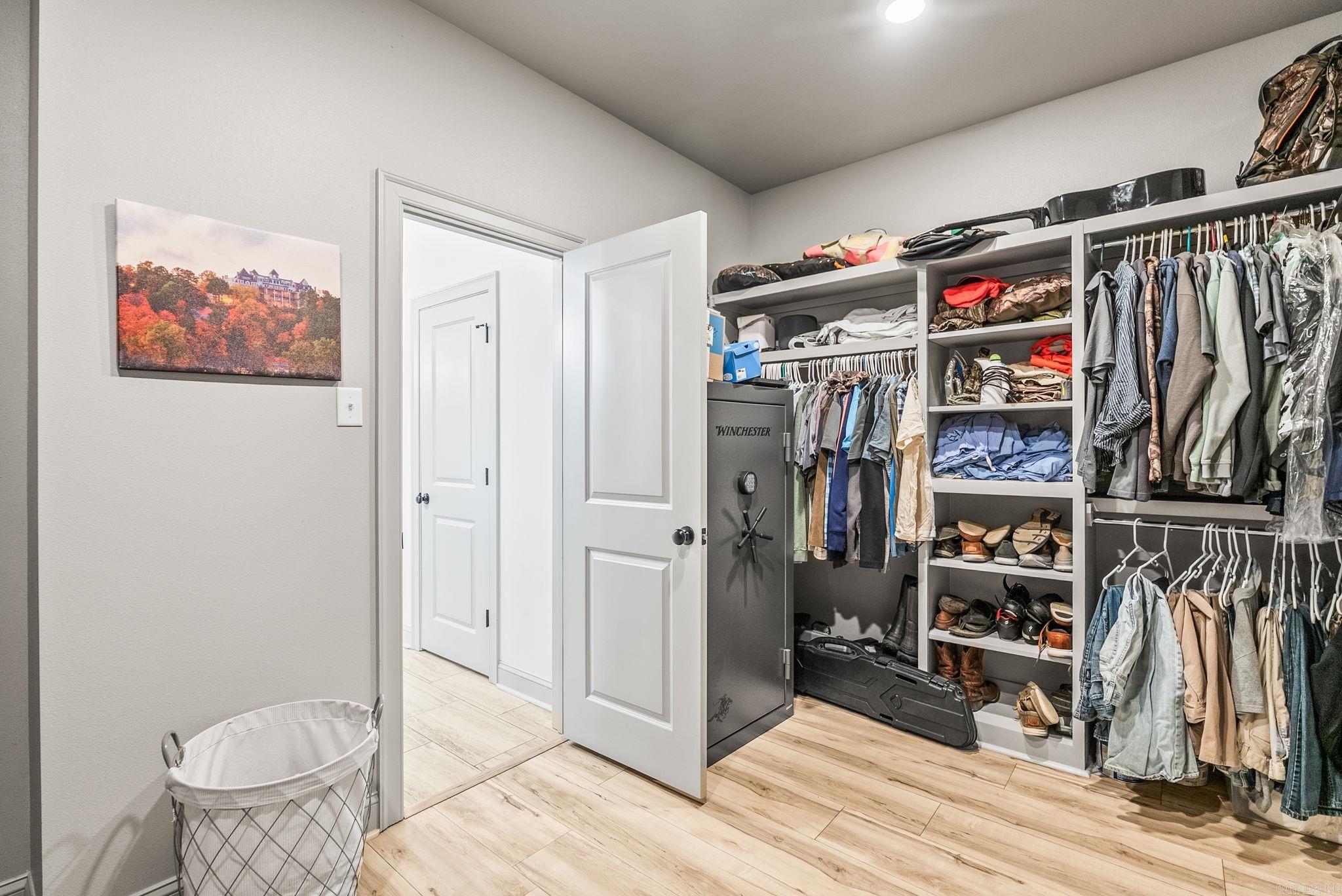 COYOTE RIDGE - Residential