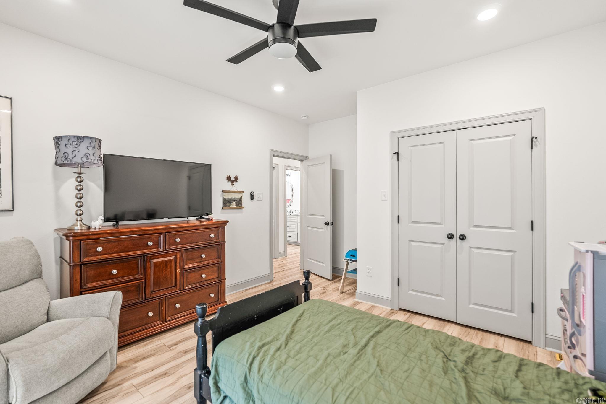 COYOTE RIDGE - Residential