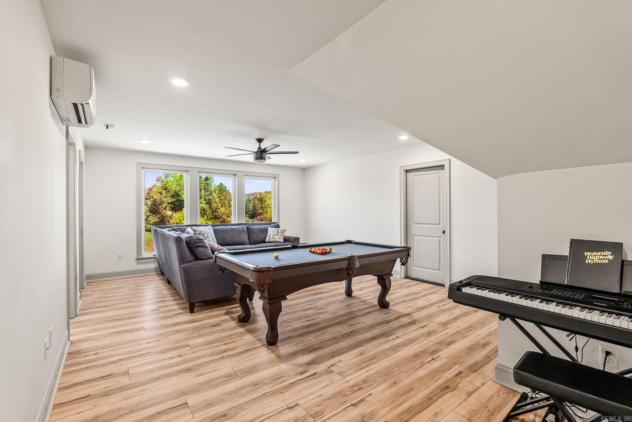 COYOTE RIDGE - Residential