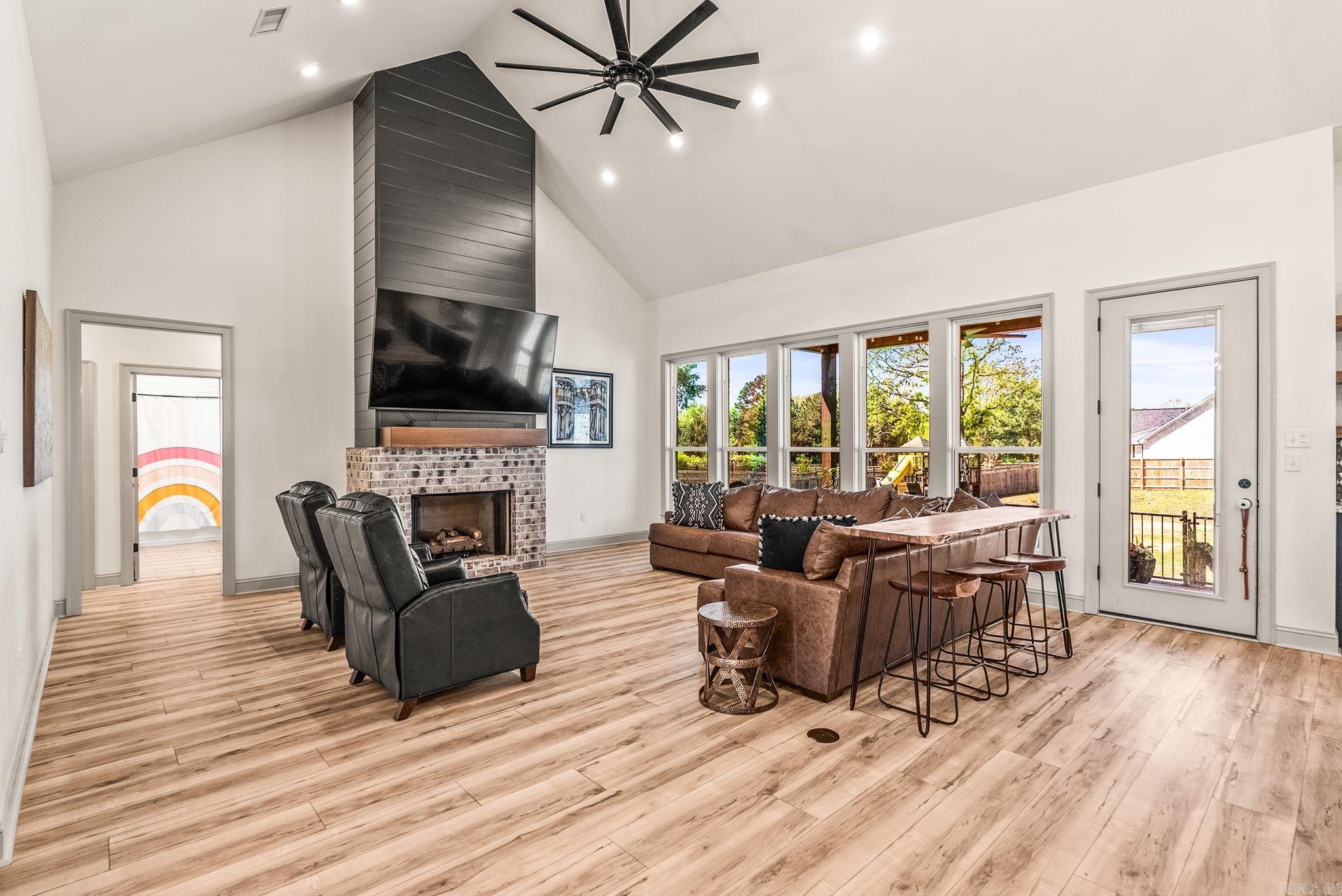 COYOTE RIDGE - Residential