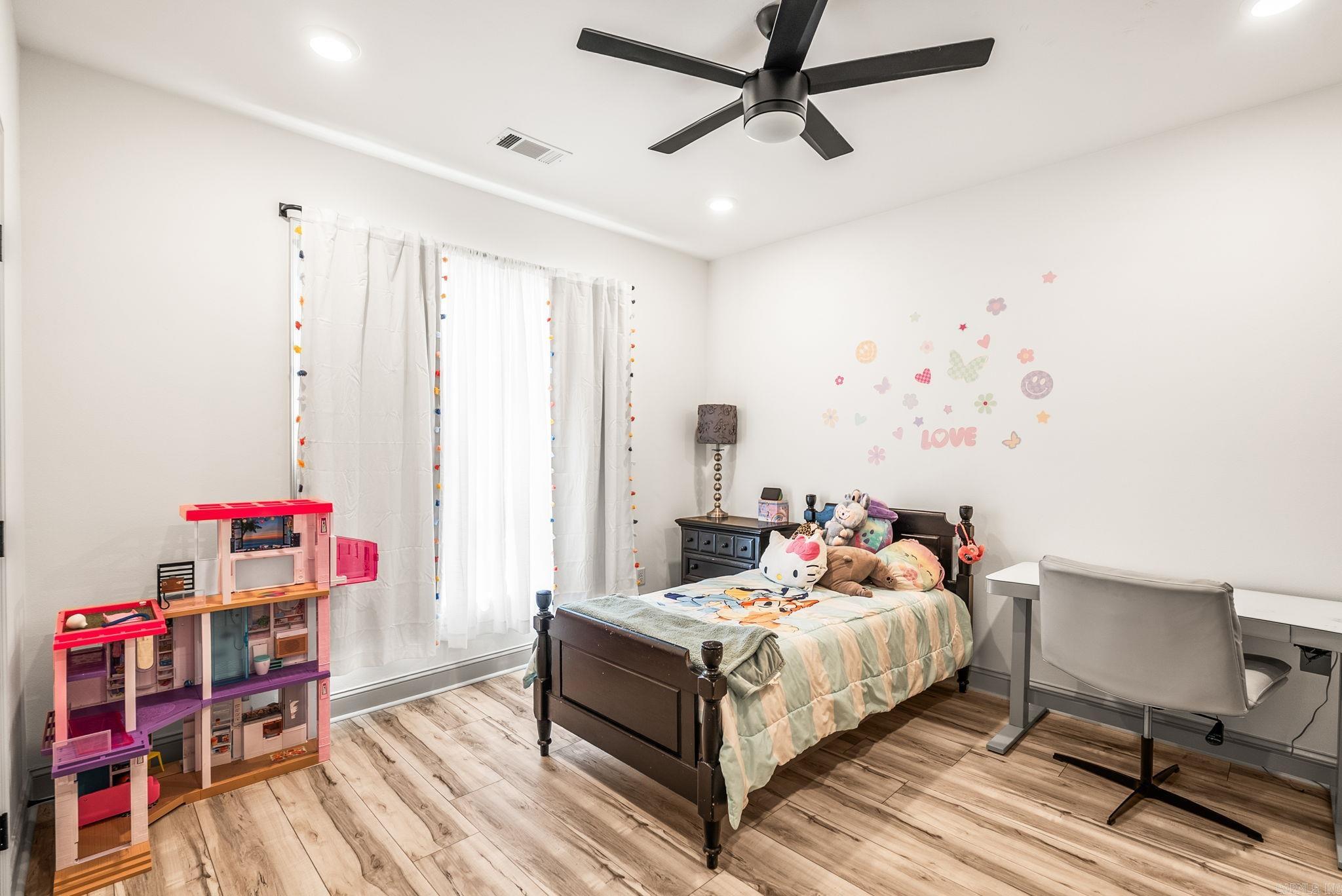 COYOTE RIDGE - Residential