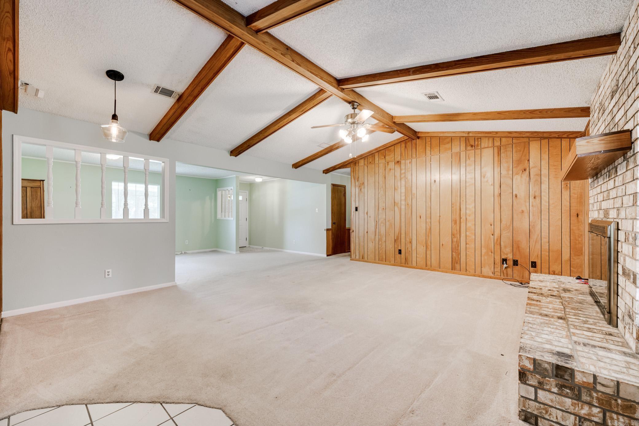 PINE FOREST - Residential