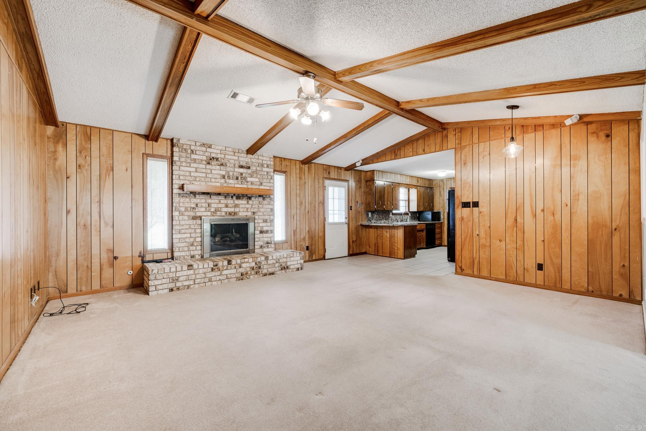 PINE FOREST - Residential