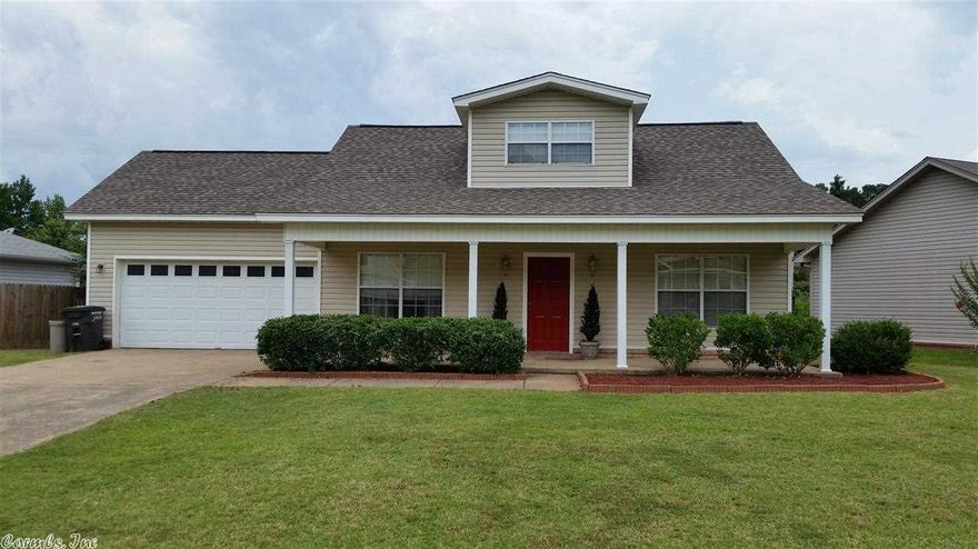 Beautiful updated home in a custom built subdivision, only 2 miles from Little Rock AFB and just minutes away from shopping and restaurant row. This home offers 3 bedrooms 2 bathrooms with the entire upstairs being the master suite w/ a 20ft x 7ft master closet + an unfinished attic area for storage. All updated, top of the line appliances are negotiable.