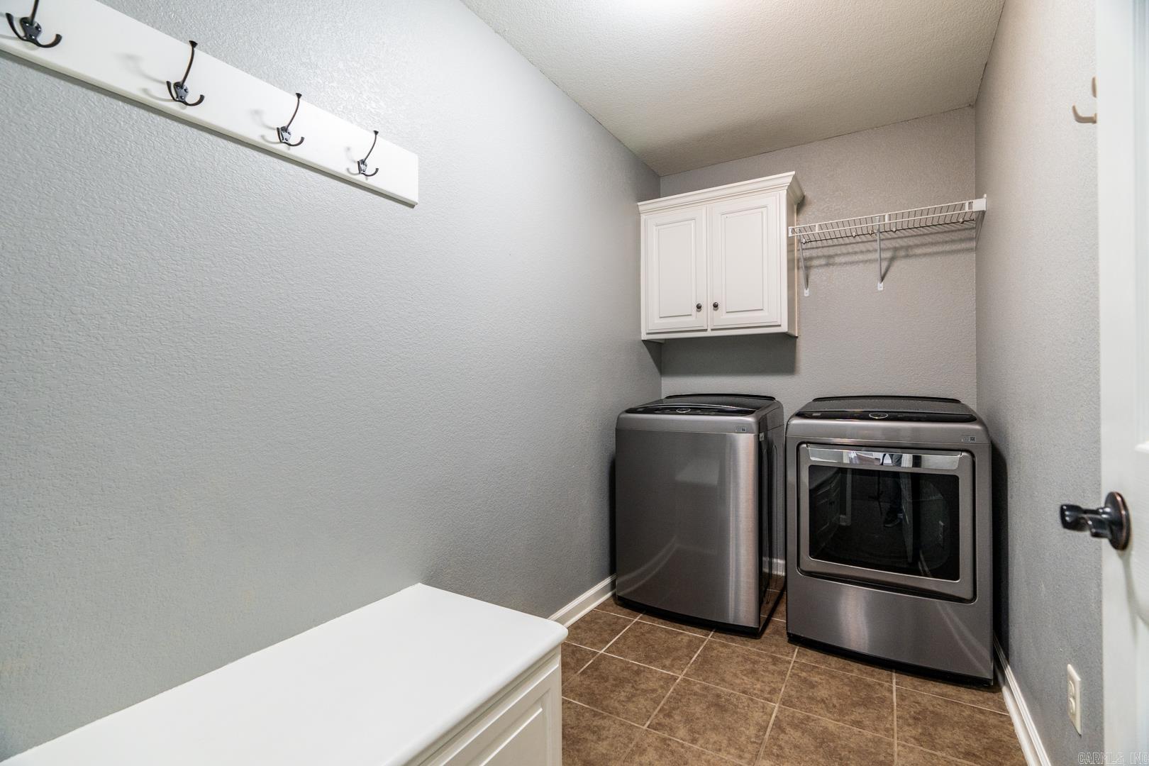 CROSS CREEK - Residential