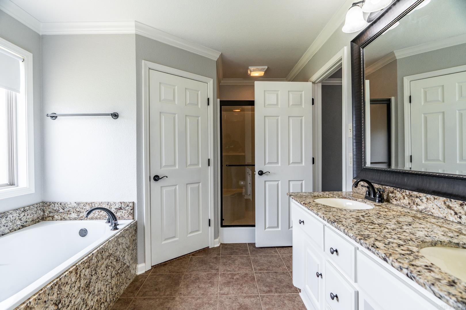 CROSS CREEK - Residential