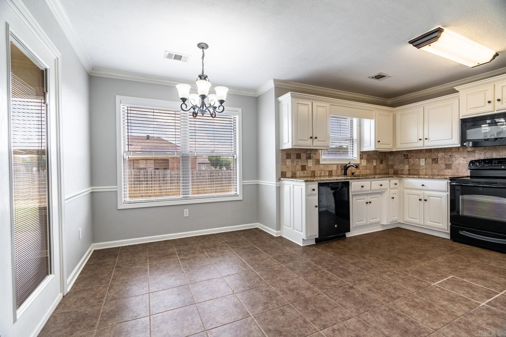 CROSS CREEK - Residential