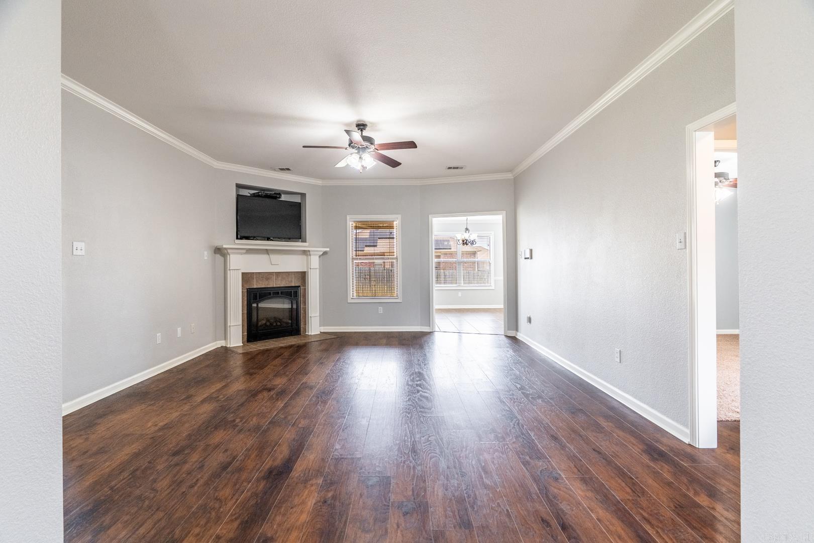 CROSS CREEK - Residential