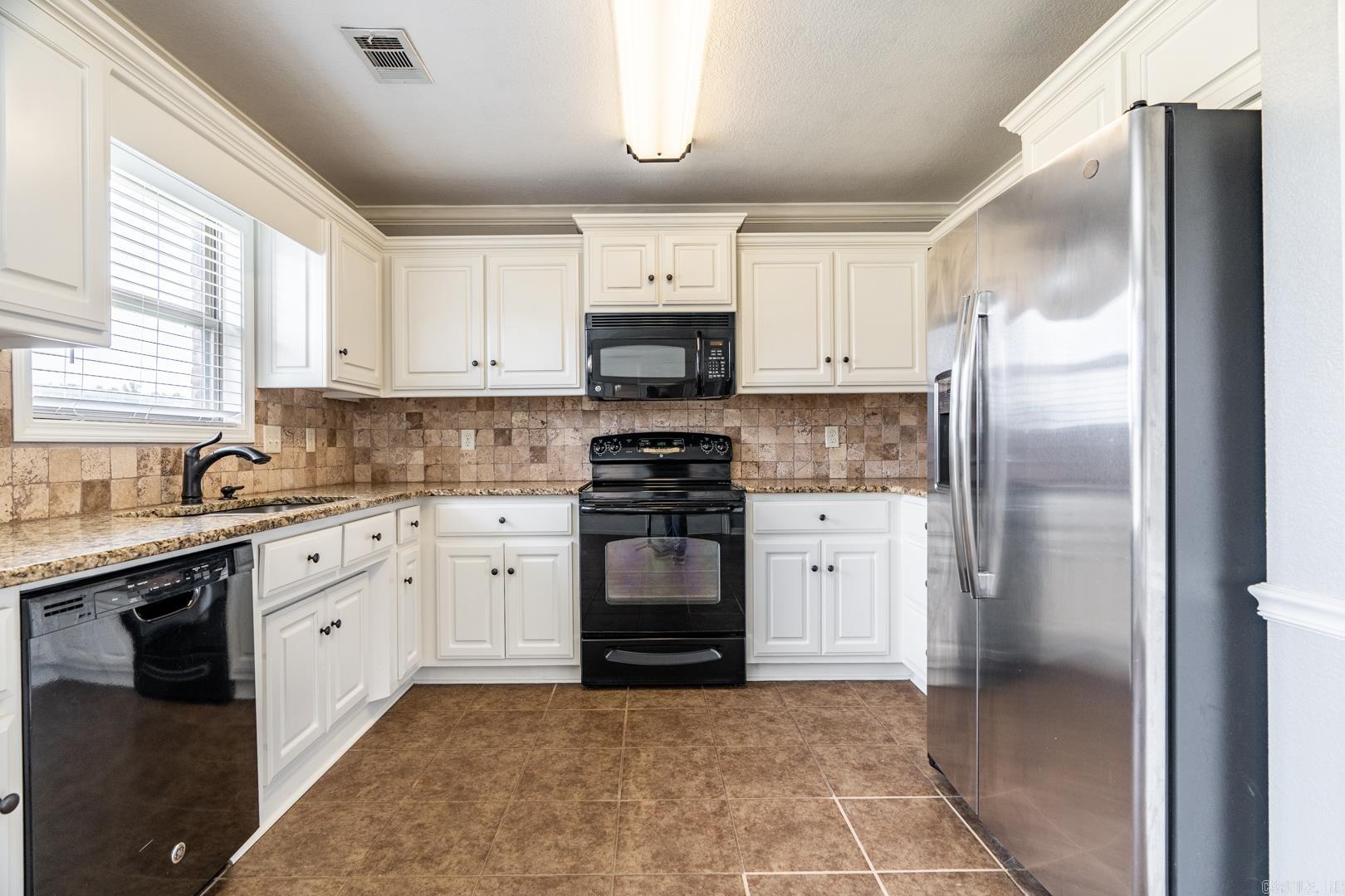 CROSS CREEK - Residential