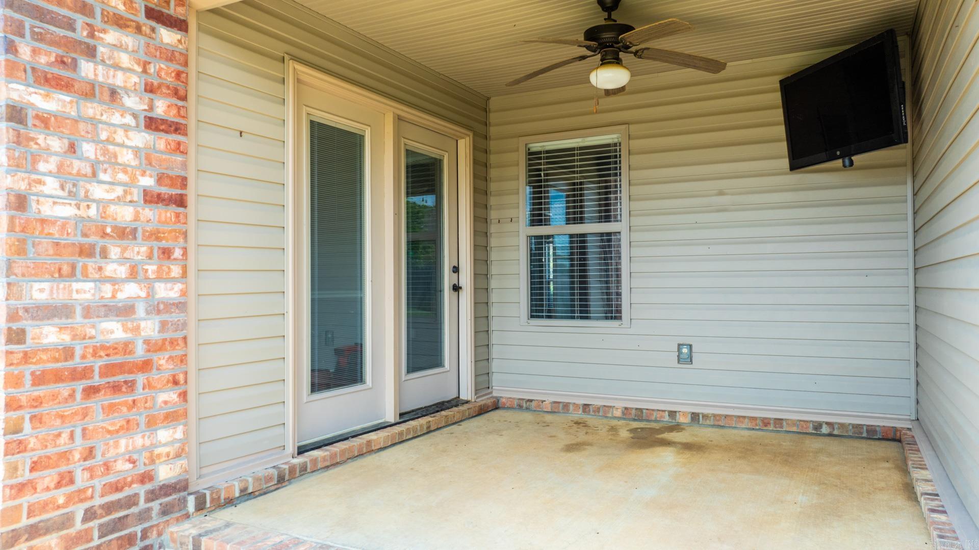 CROSS CREEK - Residential