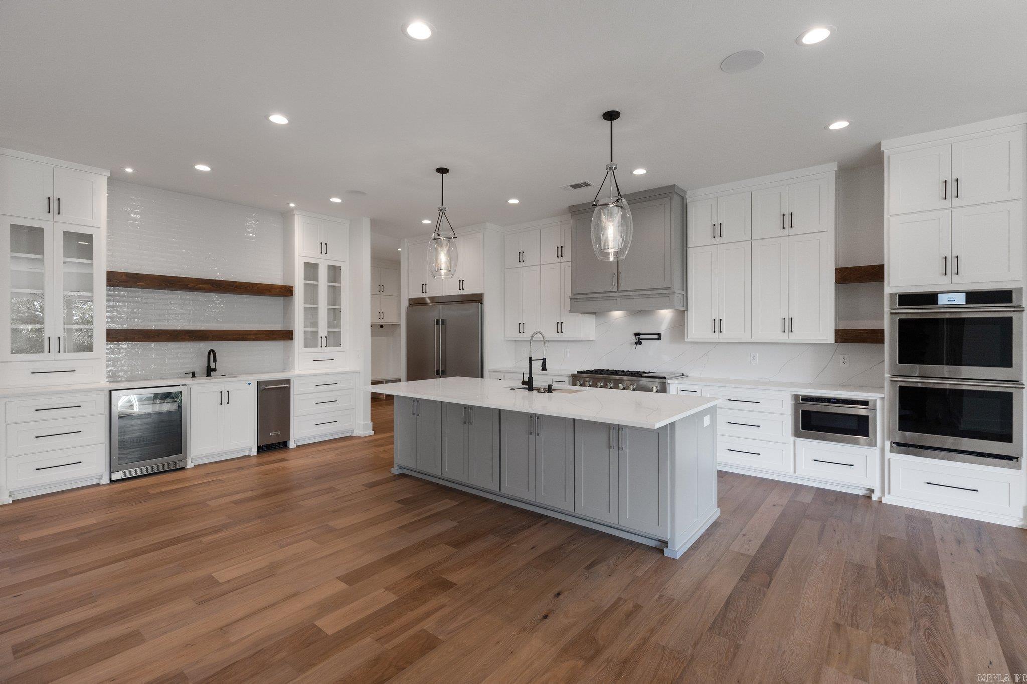 CHENAL VALLEY "FALSTONE COURT" - Residential