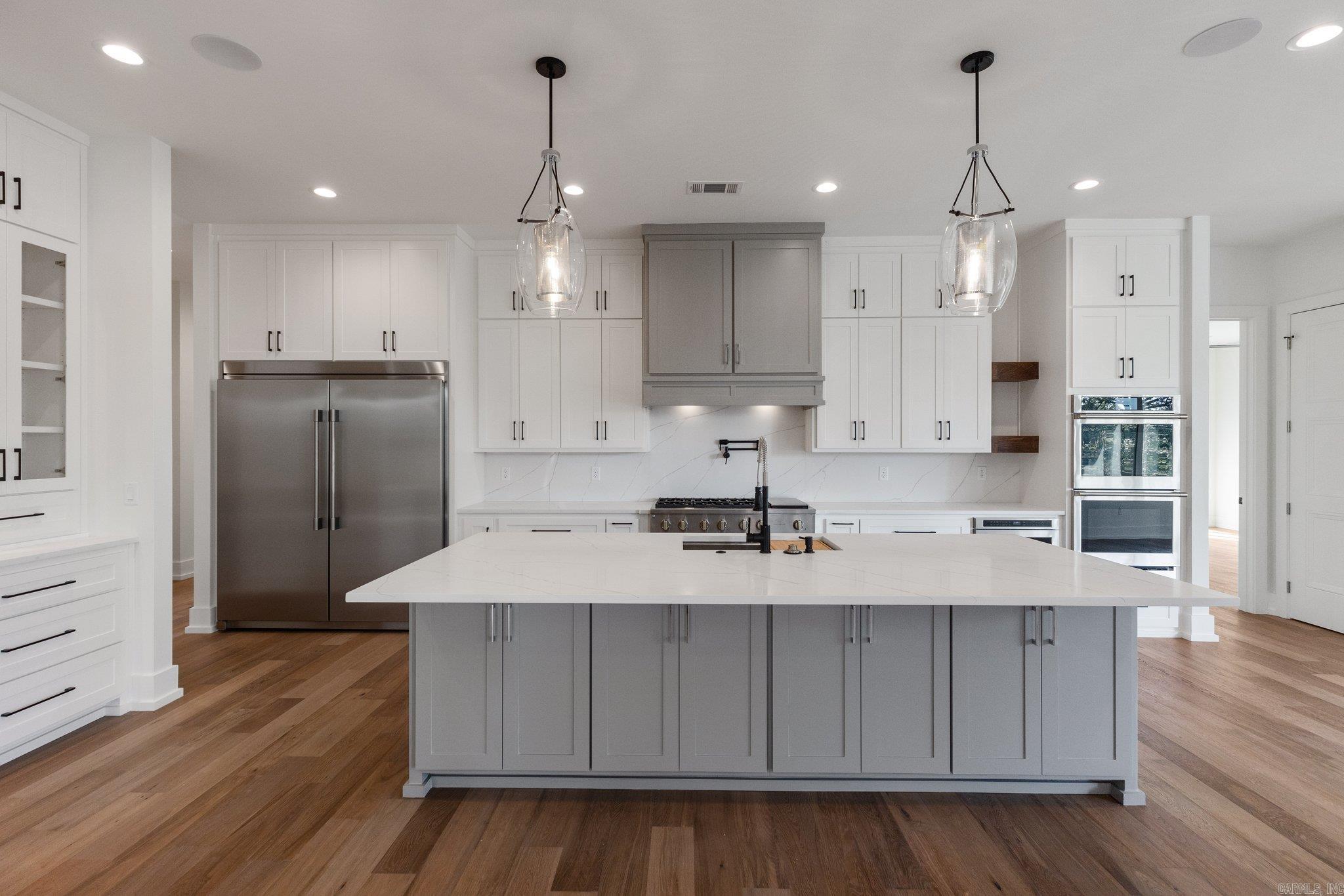 CHENAL VALLEY "FALSTONE COURT" - Residential