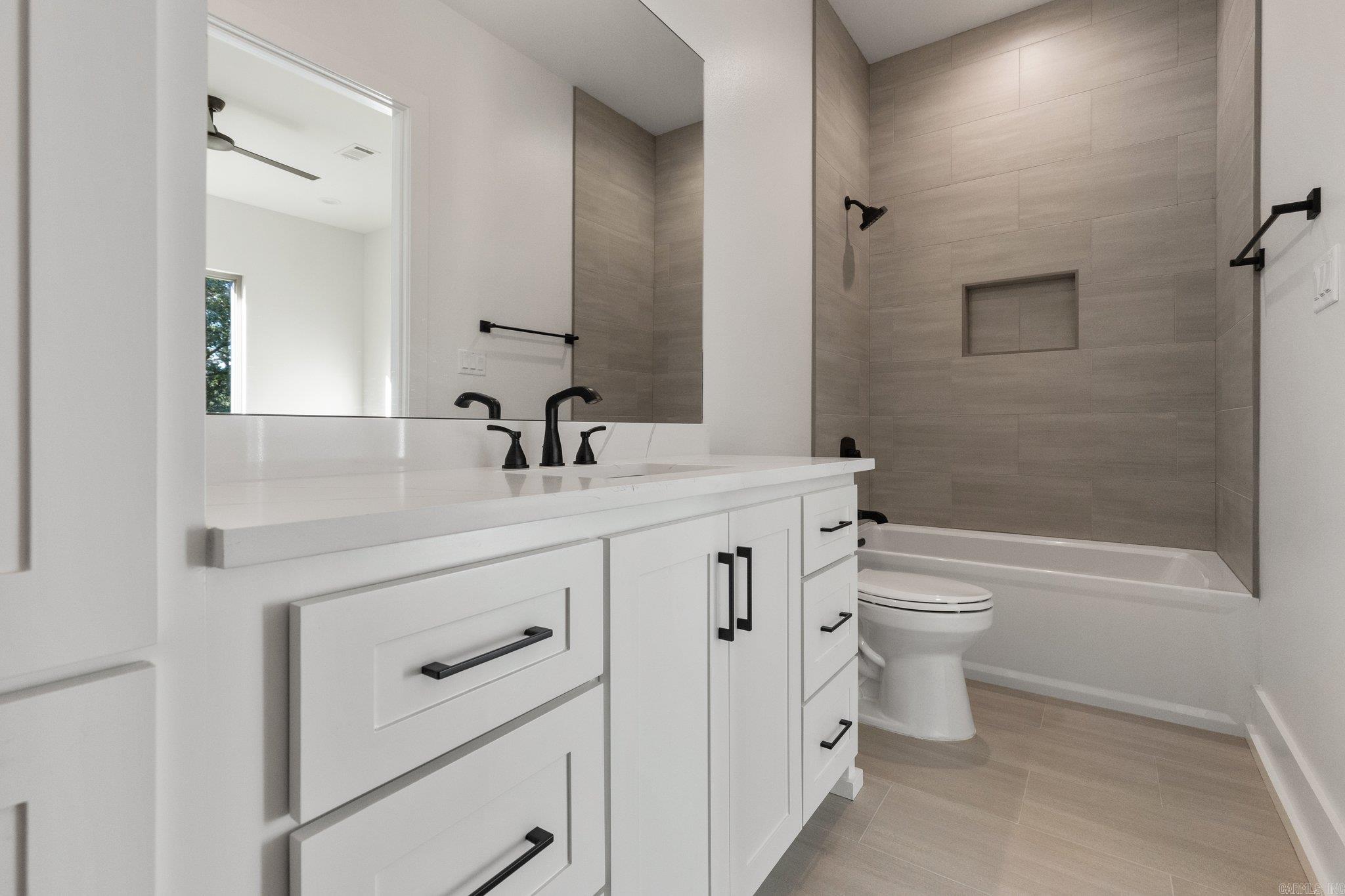 CHENAL VALLEY "FALSTONE COURT" - Residential