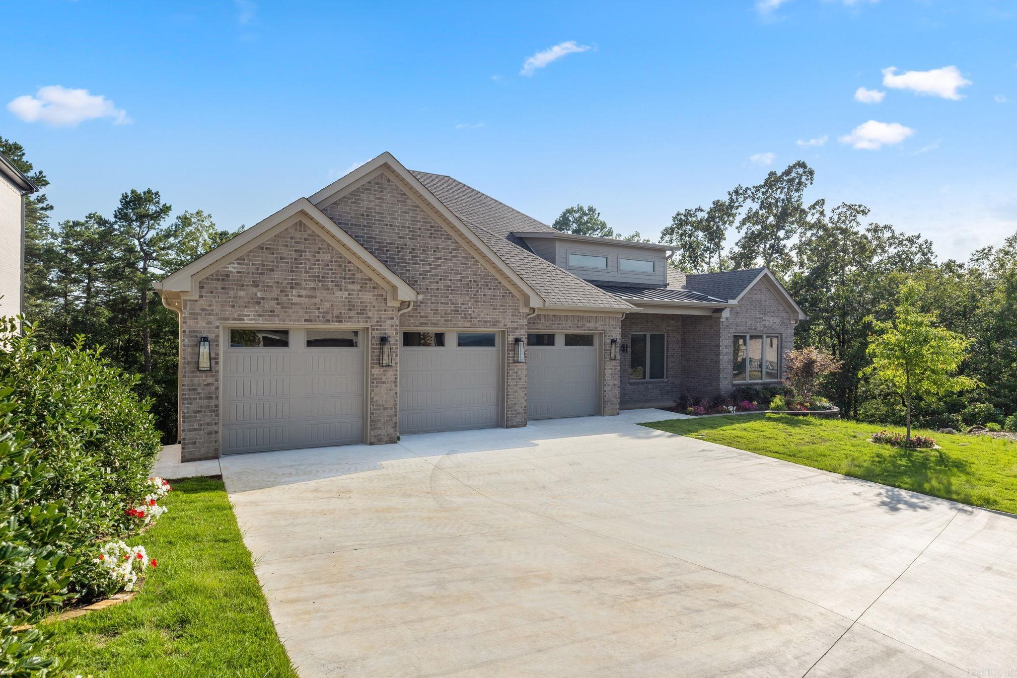 CHENAL VALLEY "FALSTONE COURT" - Residential