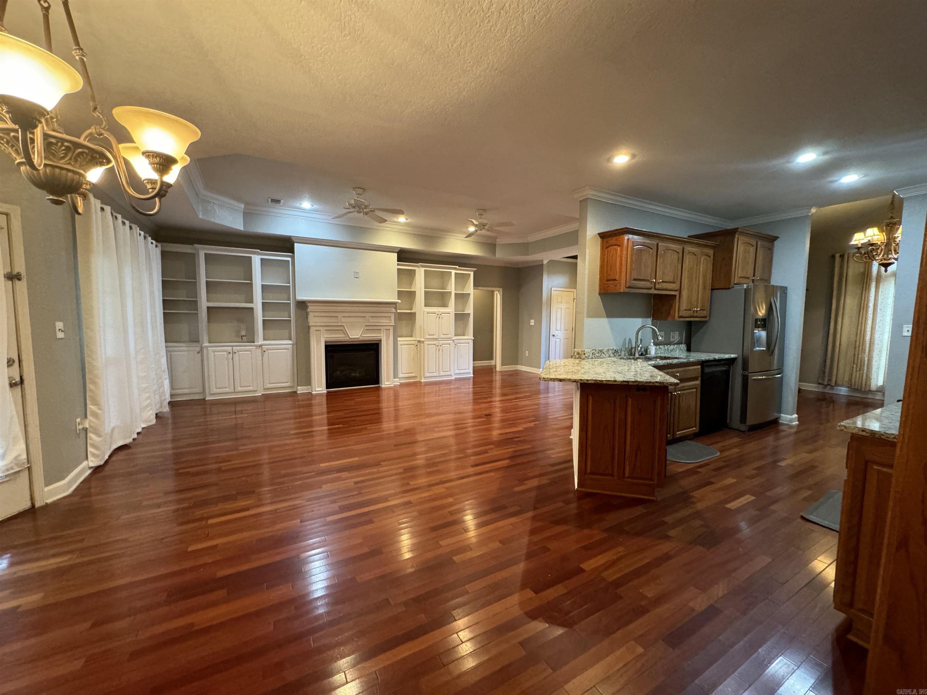 WOODLAND PARK - Residential