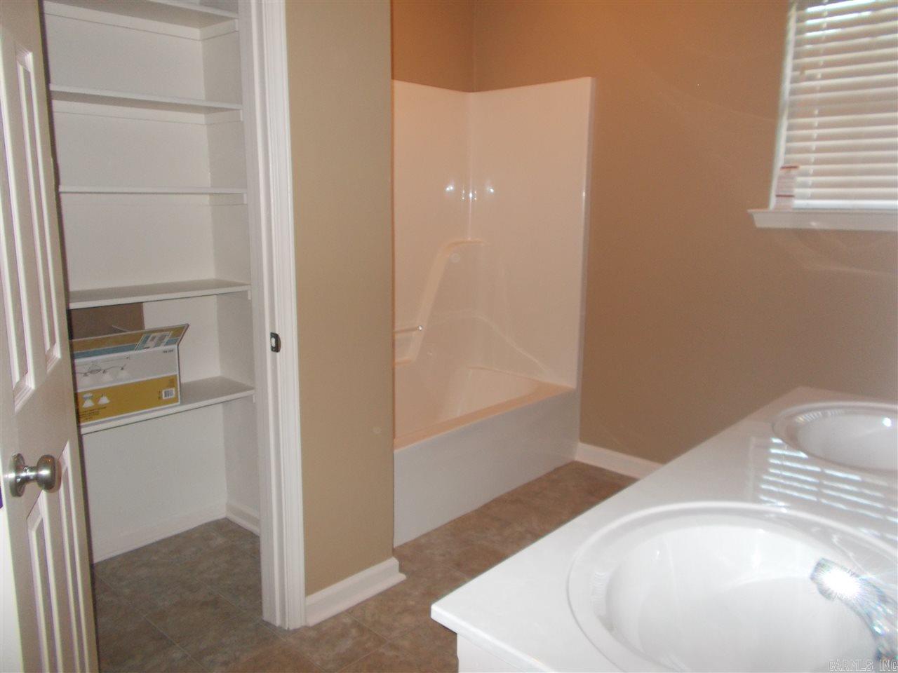 OAK GLEN - Residential