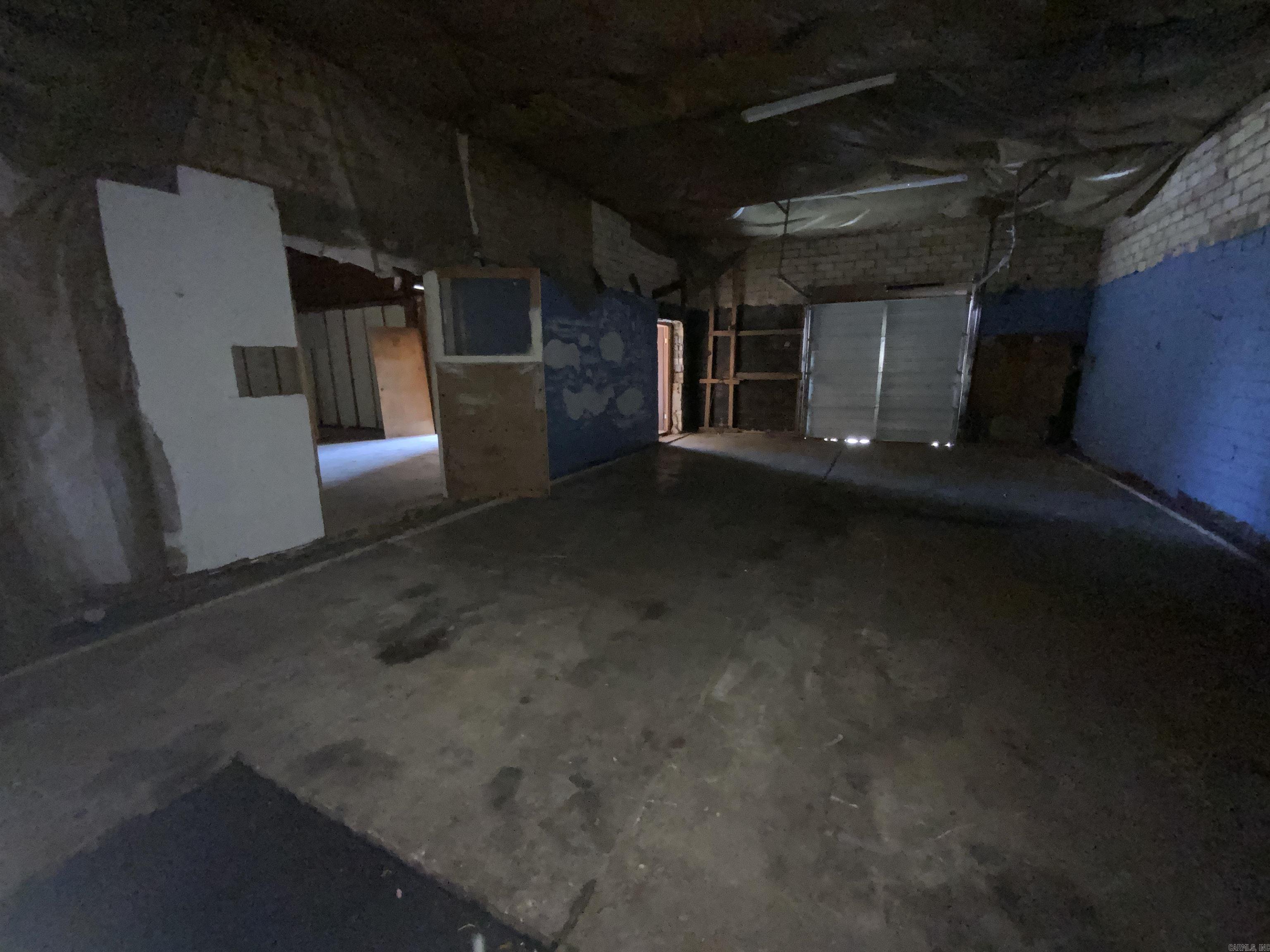 Maxfield Southern - Commercial Sale