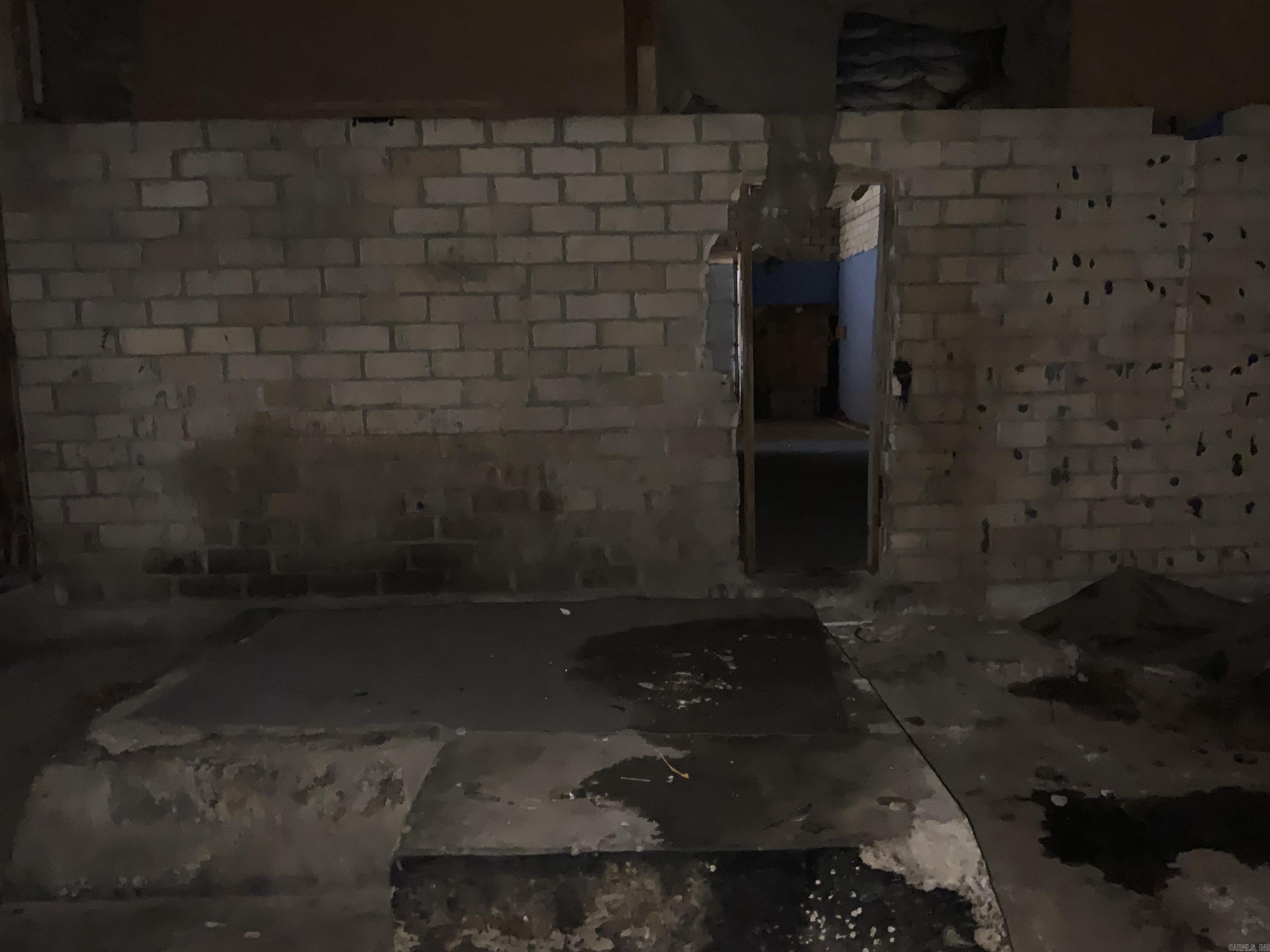 Maxfield Southern - Commercial Sale