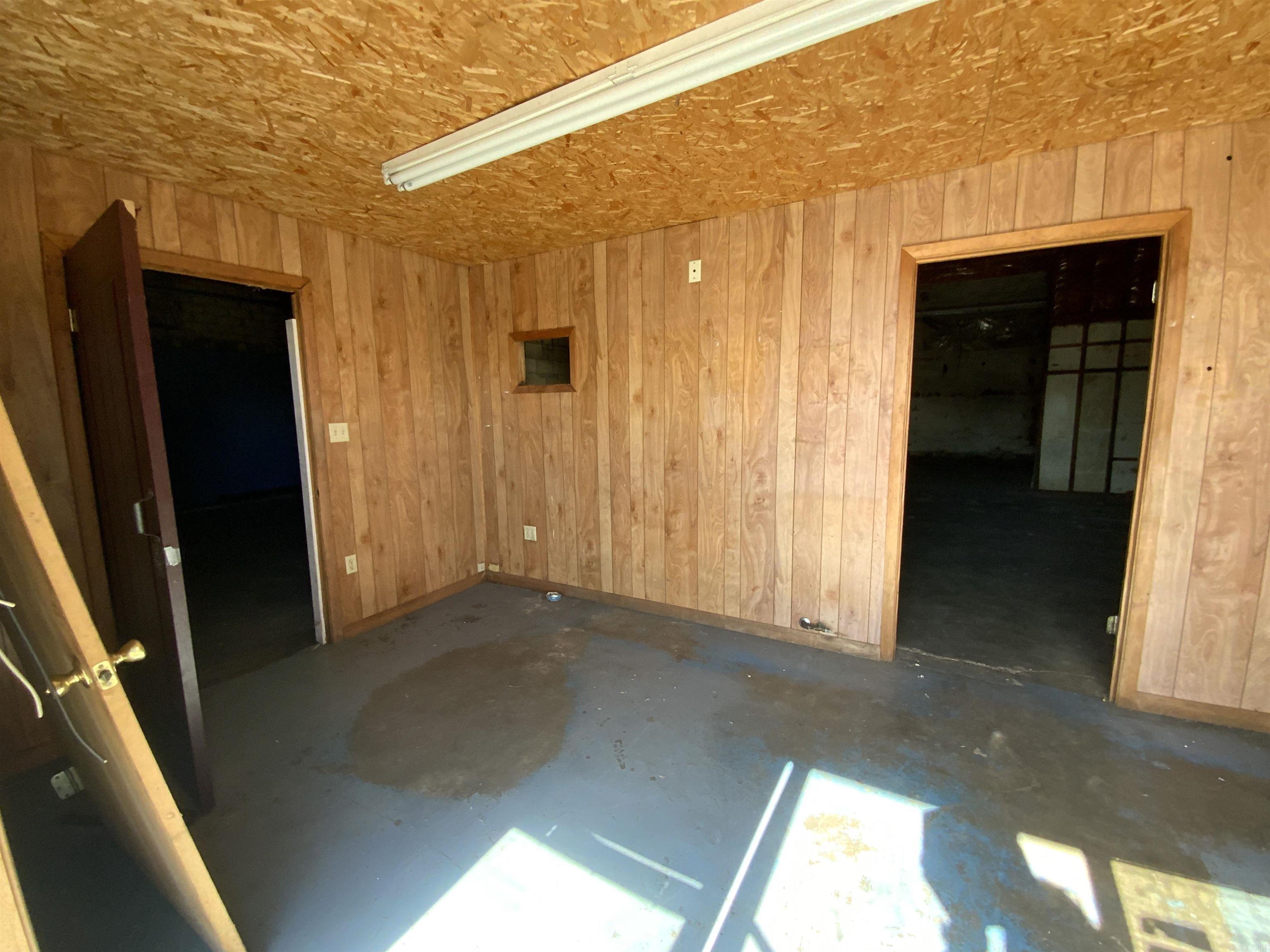 Maxfield Southern - Commercial Sale