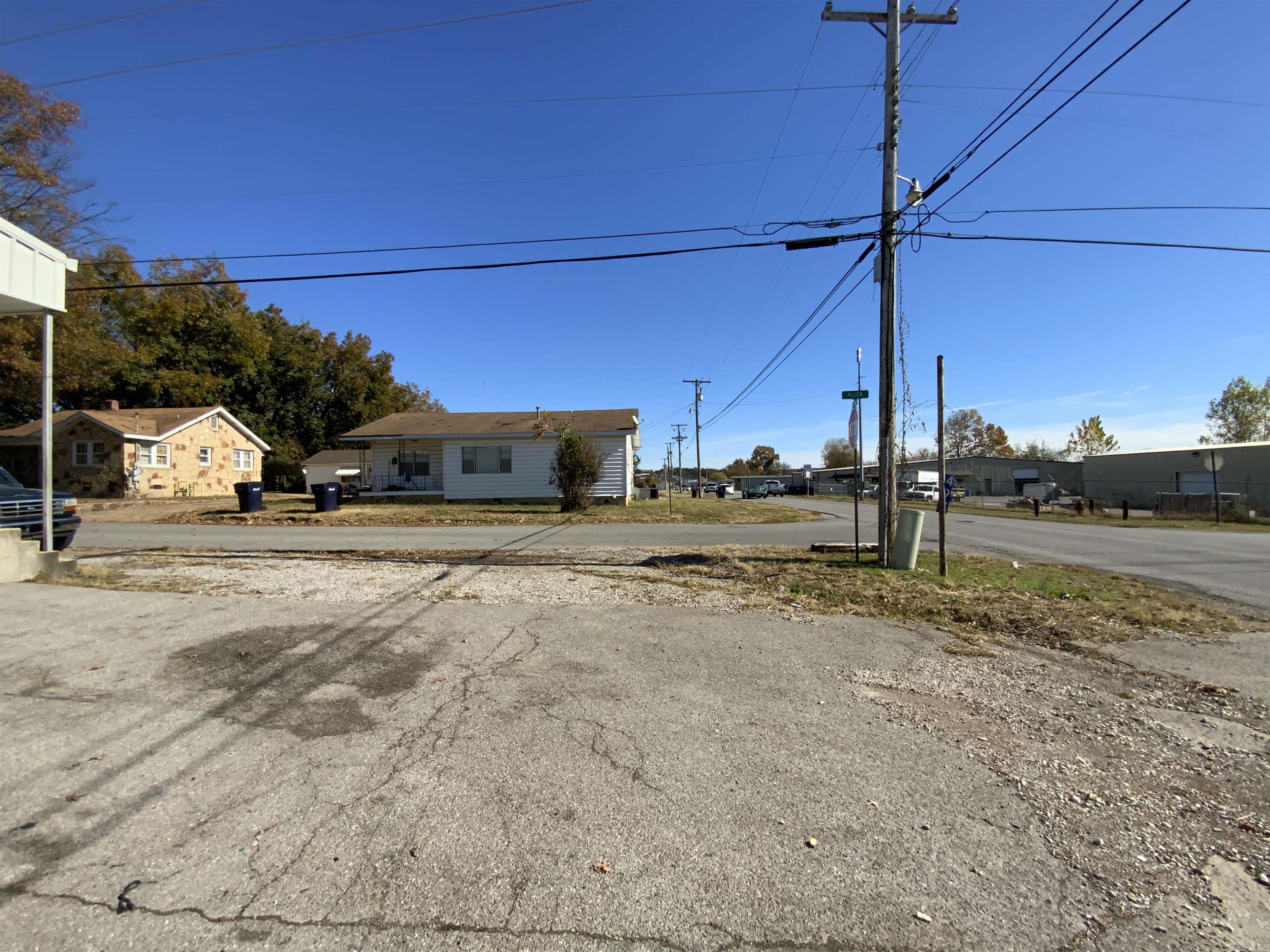 Maxfield Southern - Commercial Sale