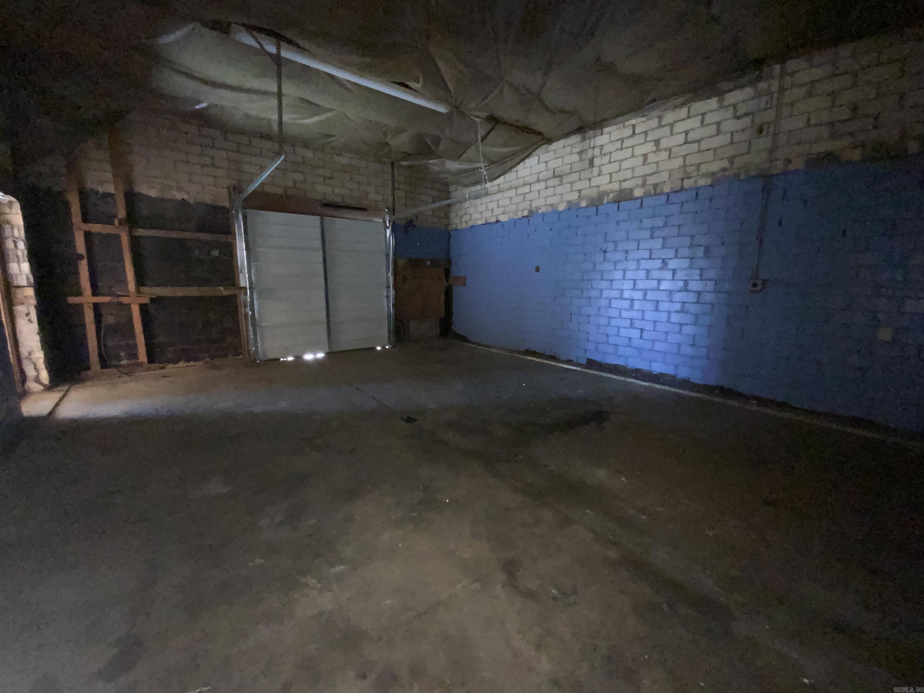 Maxfield Southern - Commercial Sale