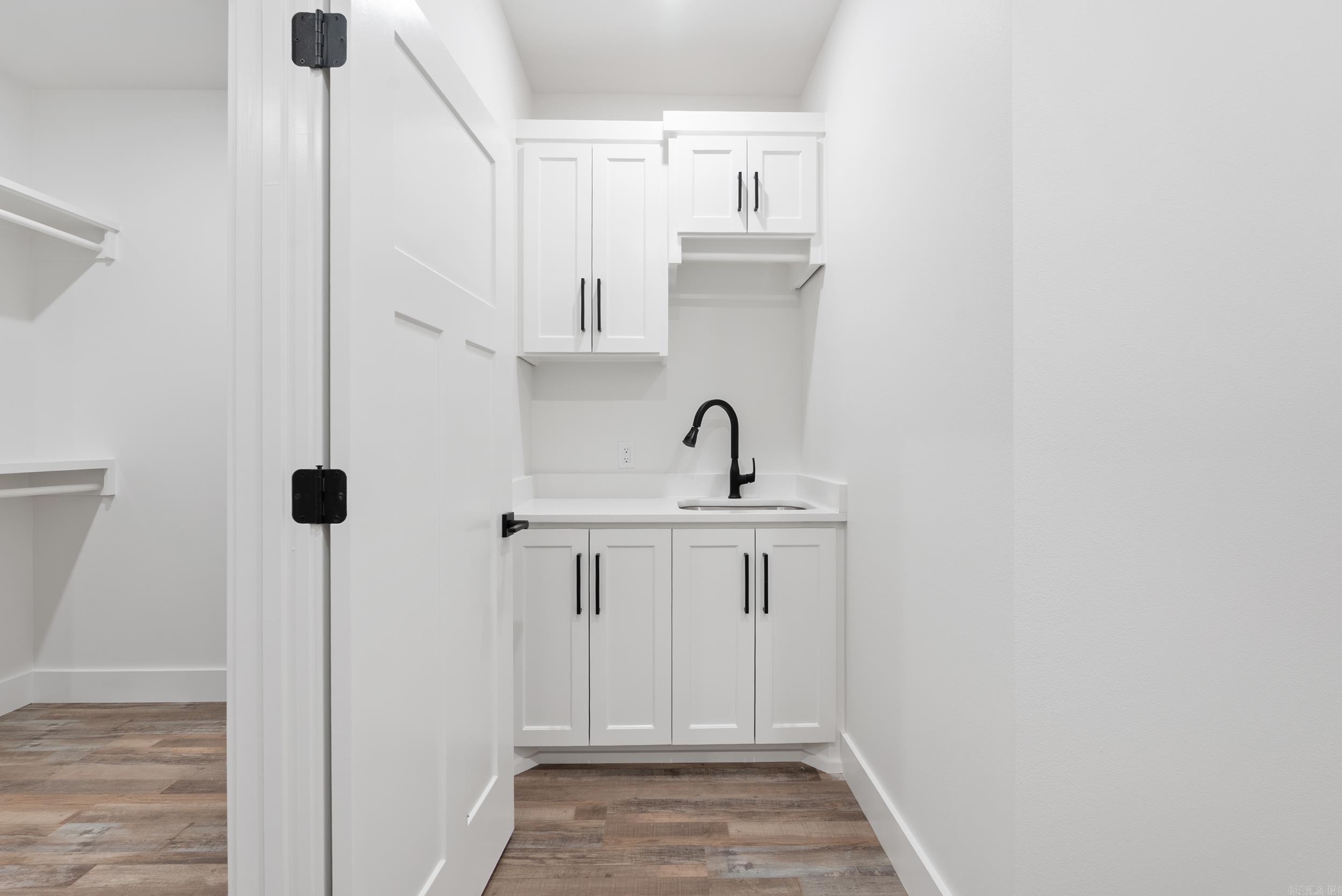 CRYSTAL BROOKE SHORES - Residential