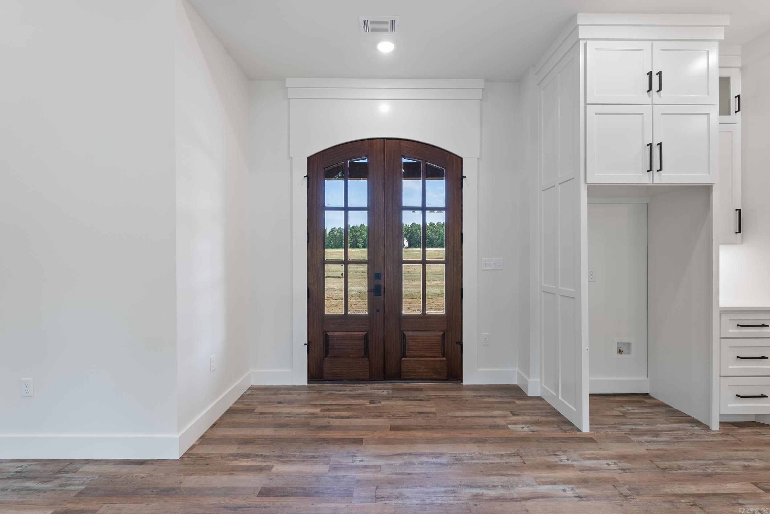 CRYSTAL BROOKE SHORES - Residential